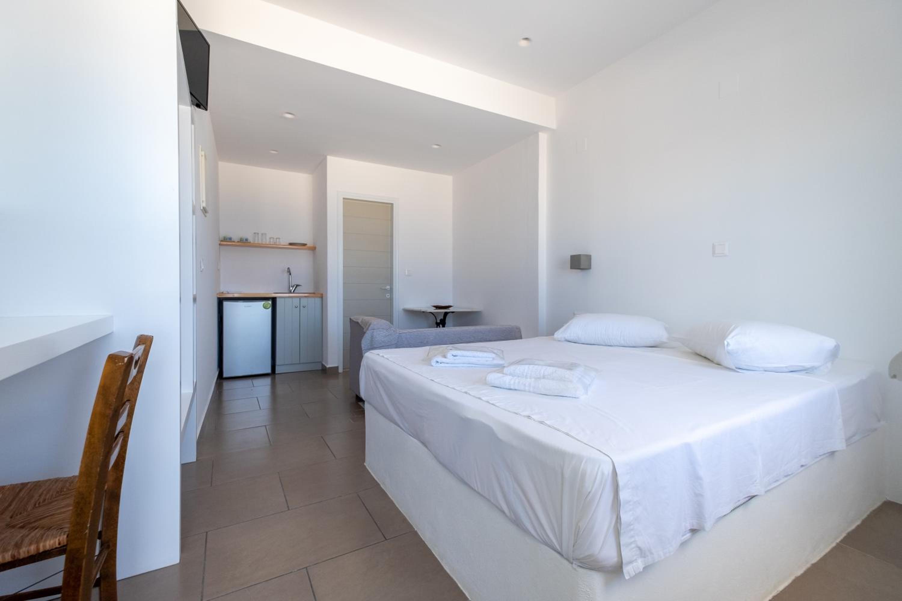 Double Room with Balcony and Sea View photo 3
