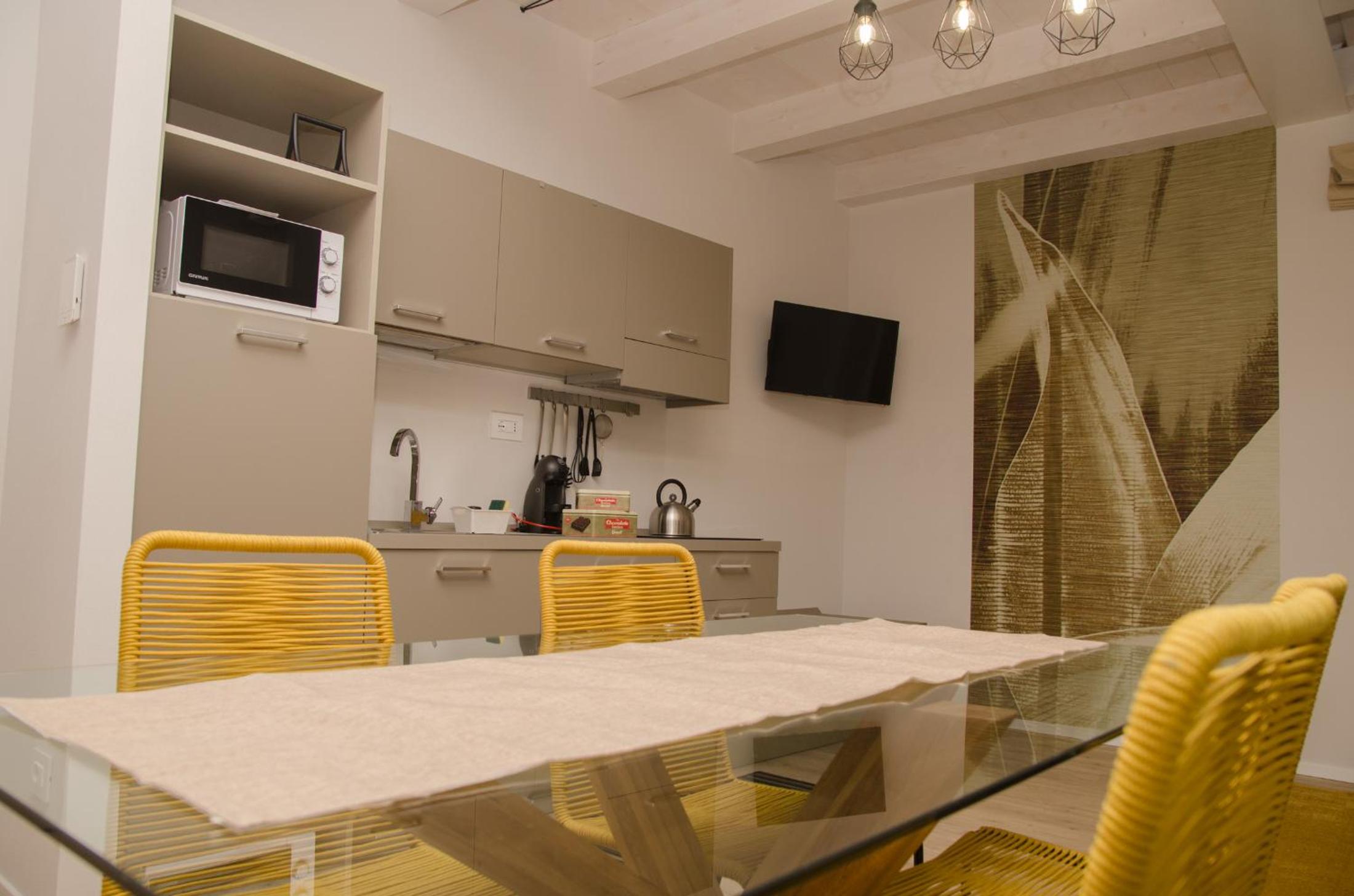 Apartment photo 2