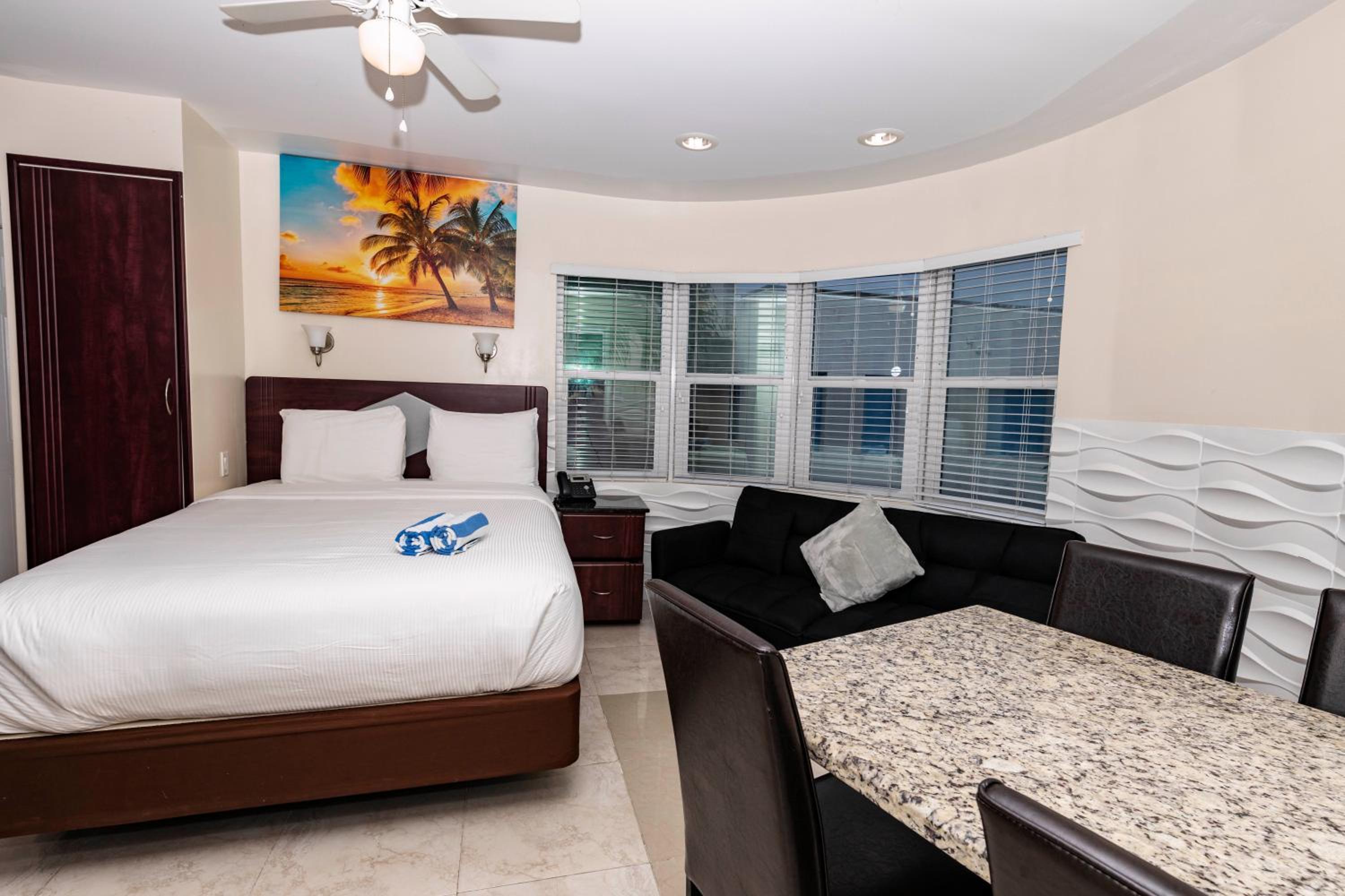Deluxe Suite