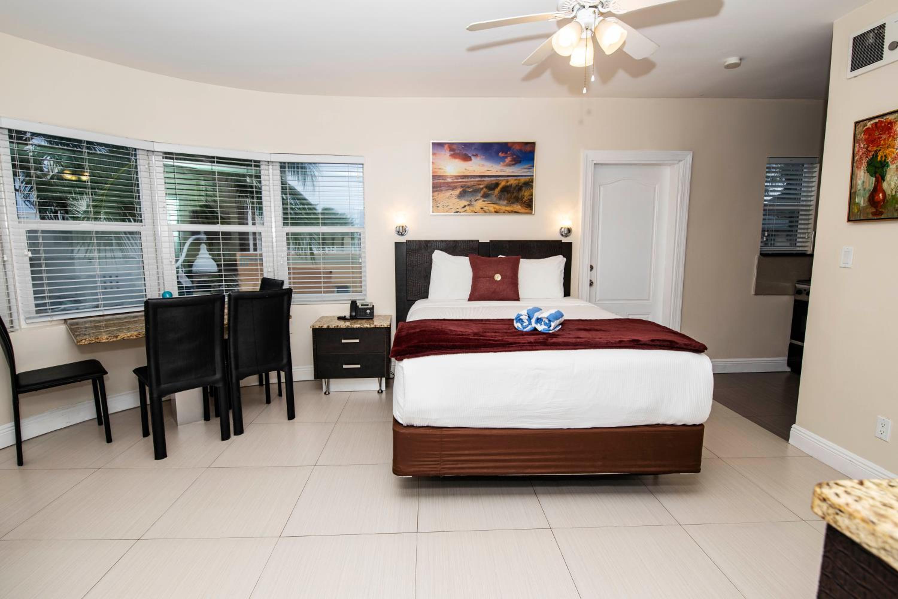 Deluxe Suite photo 3