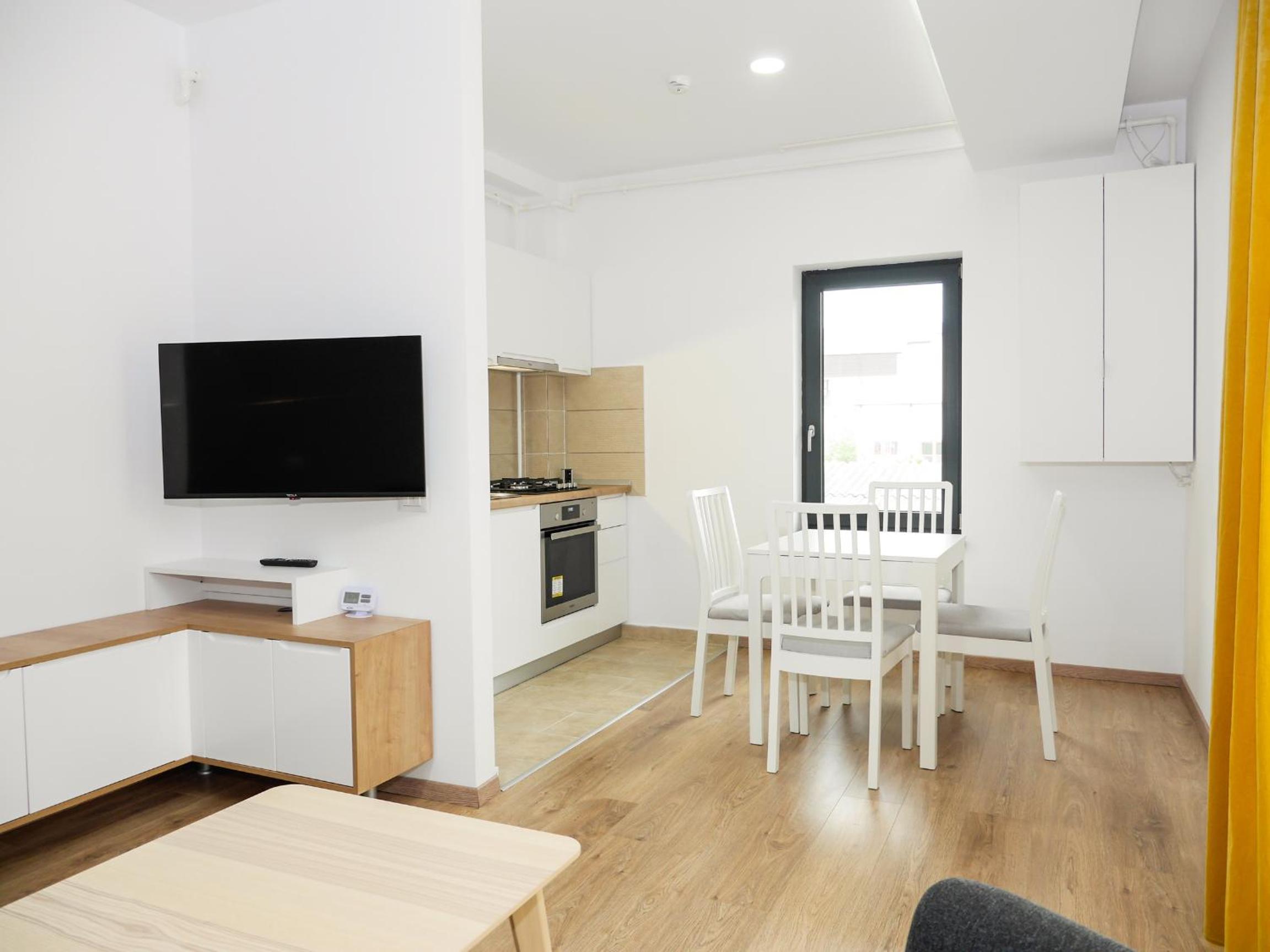One-Bedroom Apartment - Photo 4
