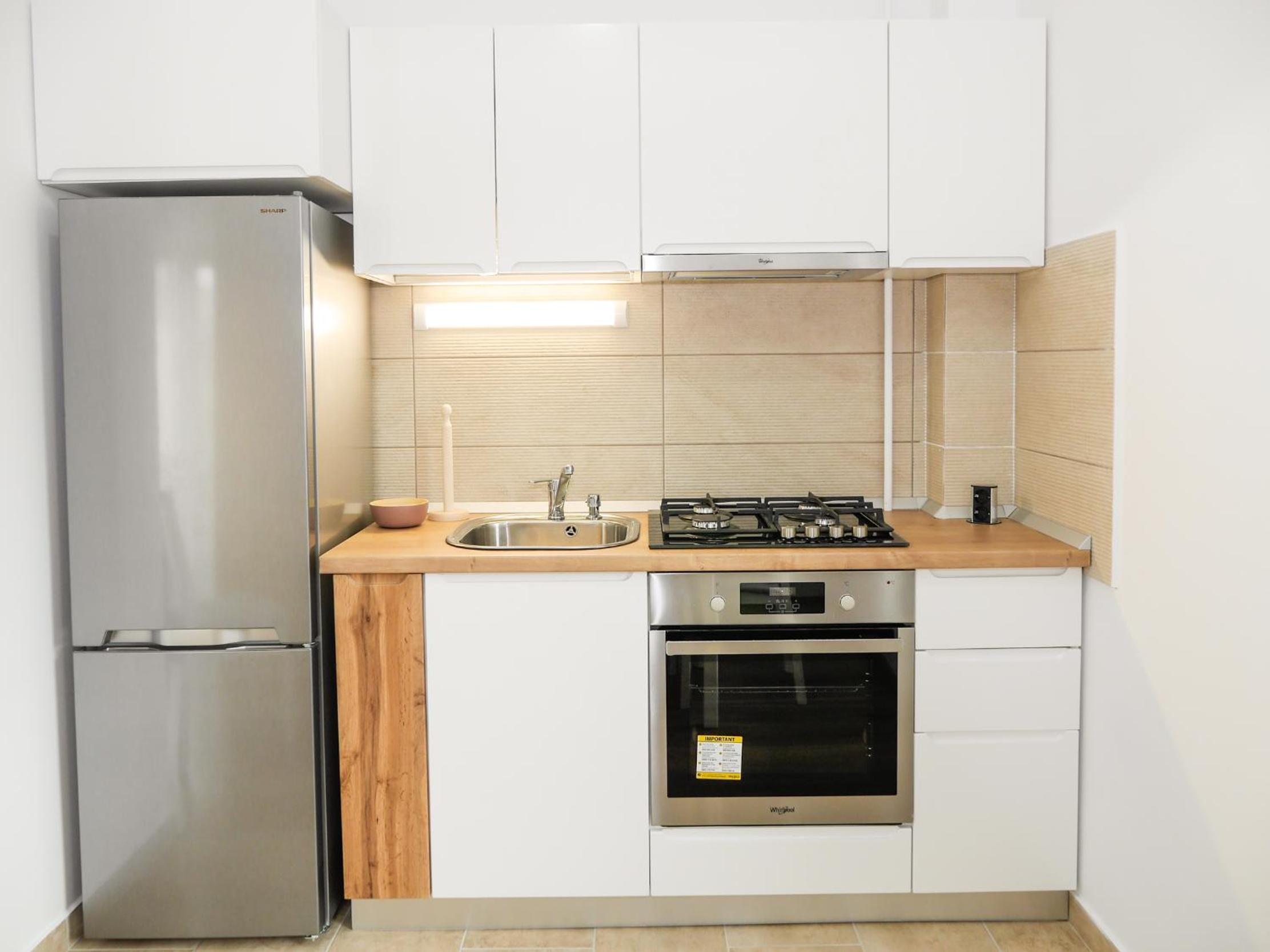 One-Bedroom Apartment - Photo 6