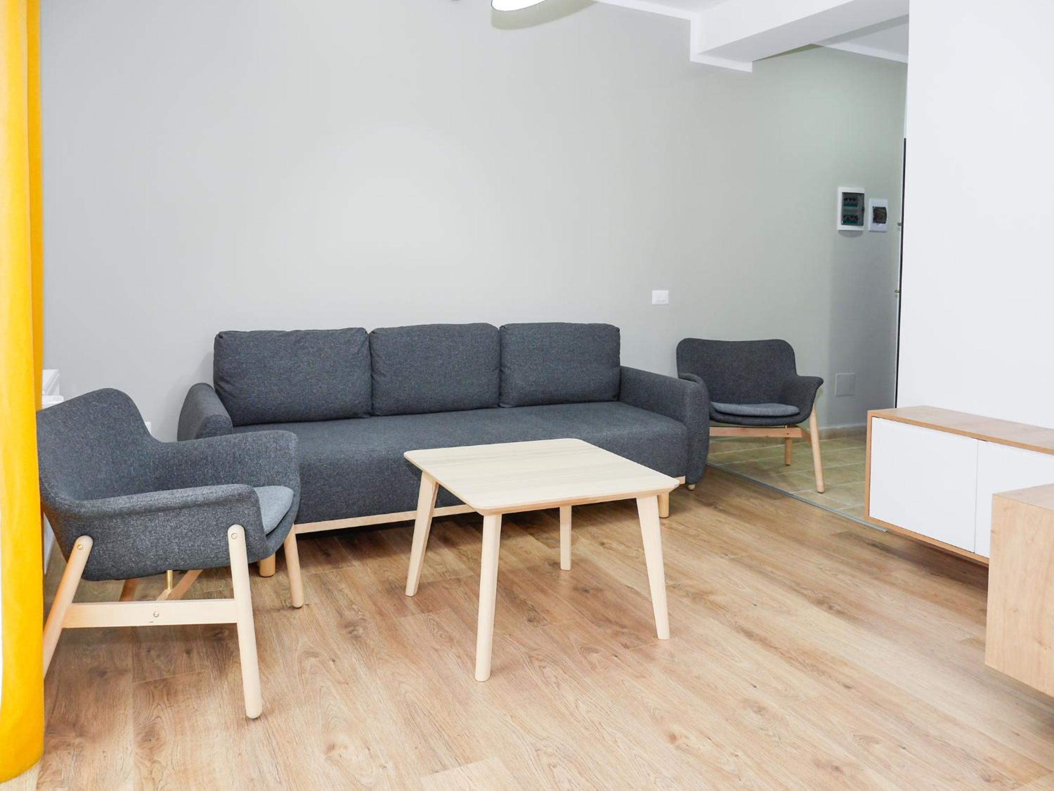 One-Bedroom Apartment - Photo 7