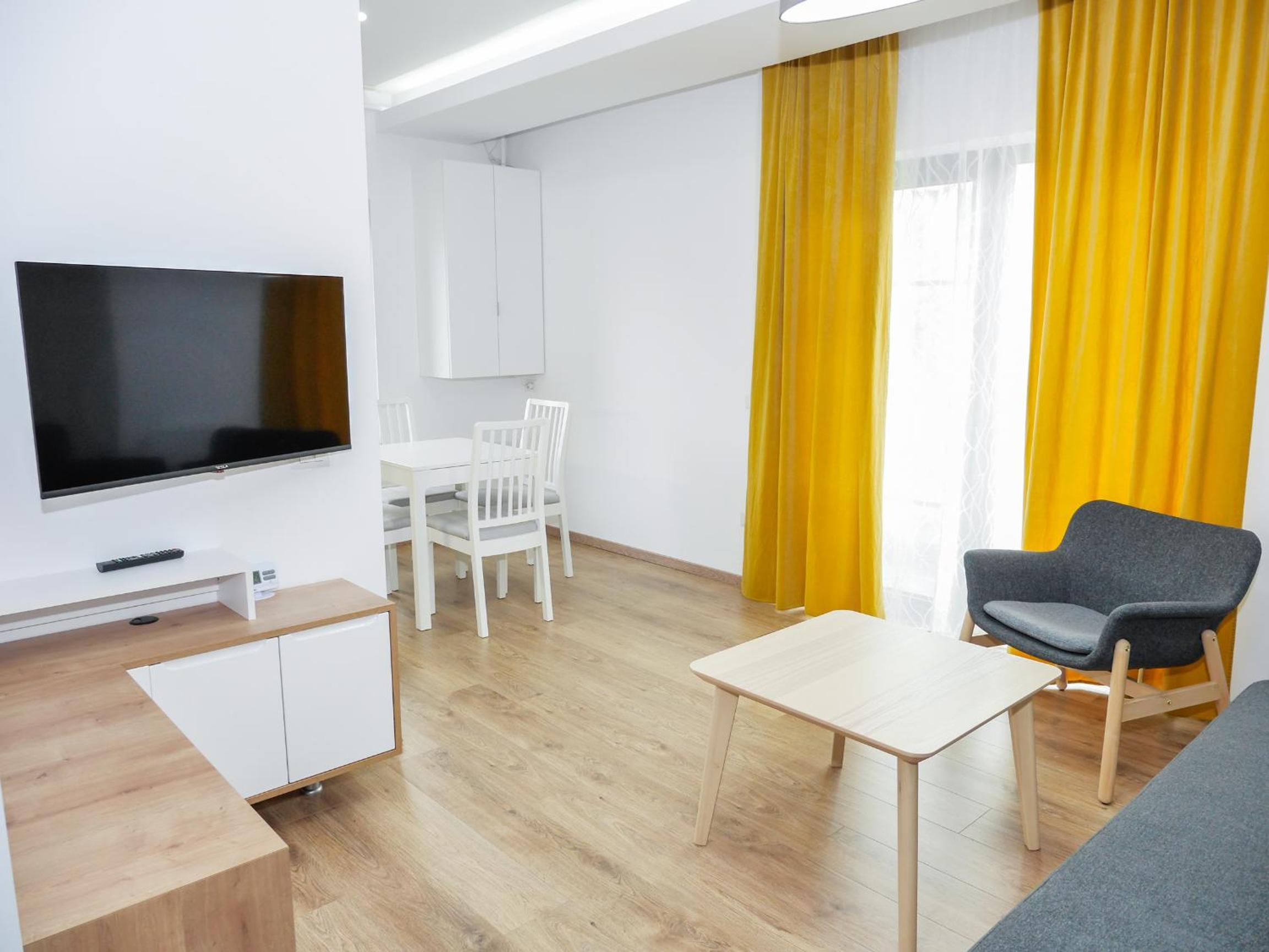 One-Bedroom Apartment - Photo 8