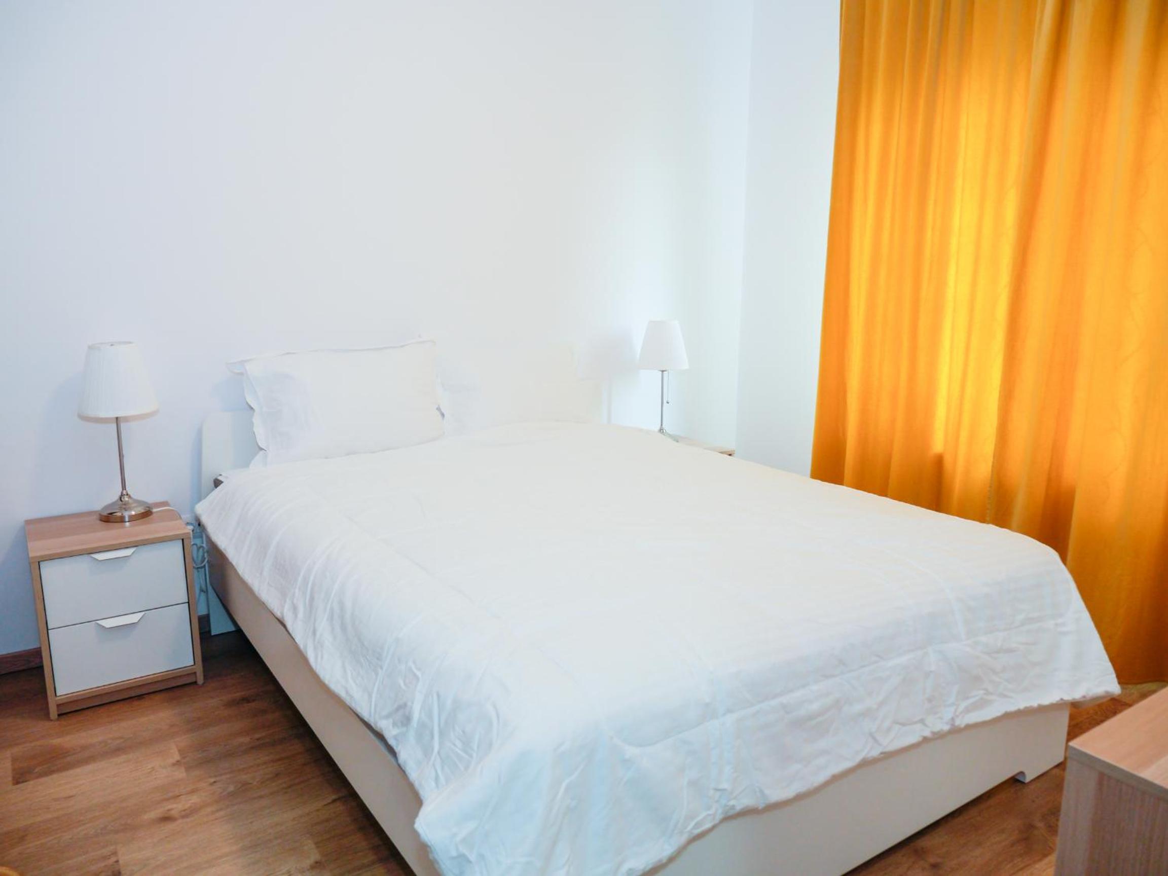 One-Bedroom Apartment - Photo 1