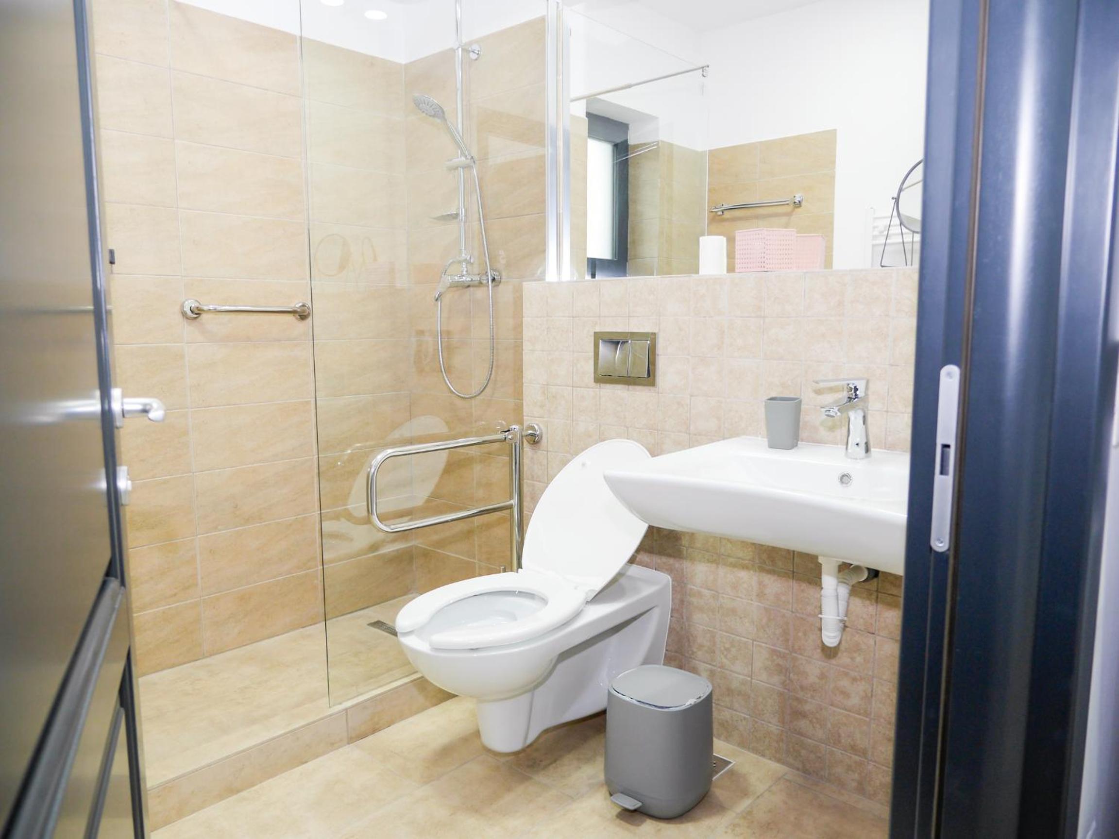One-Bedroom Apartment - Photo 9