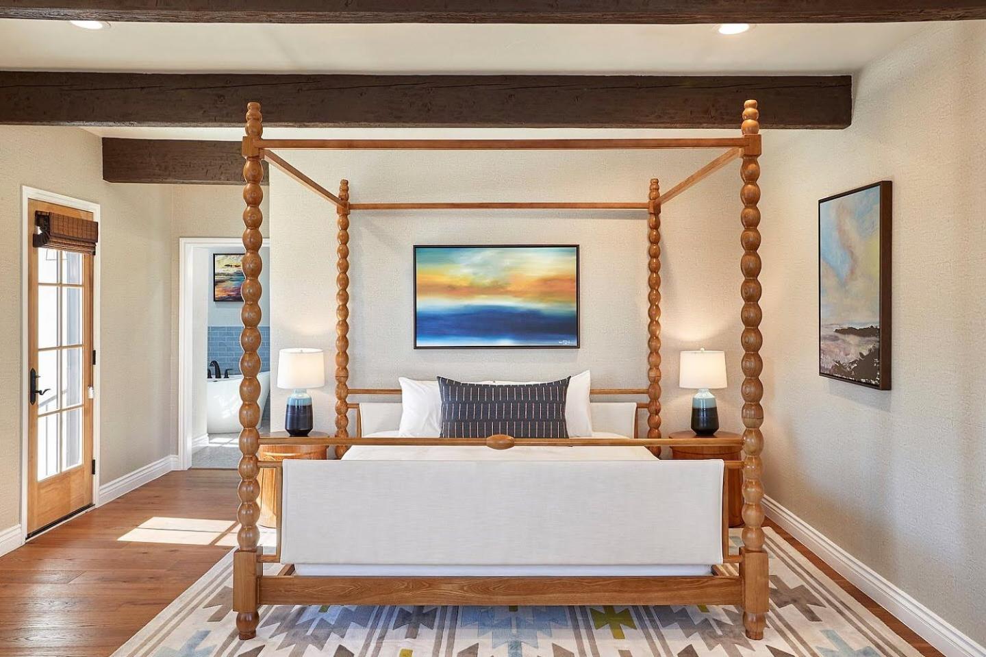 Three-Bedroom Penthouse - Photo 1