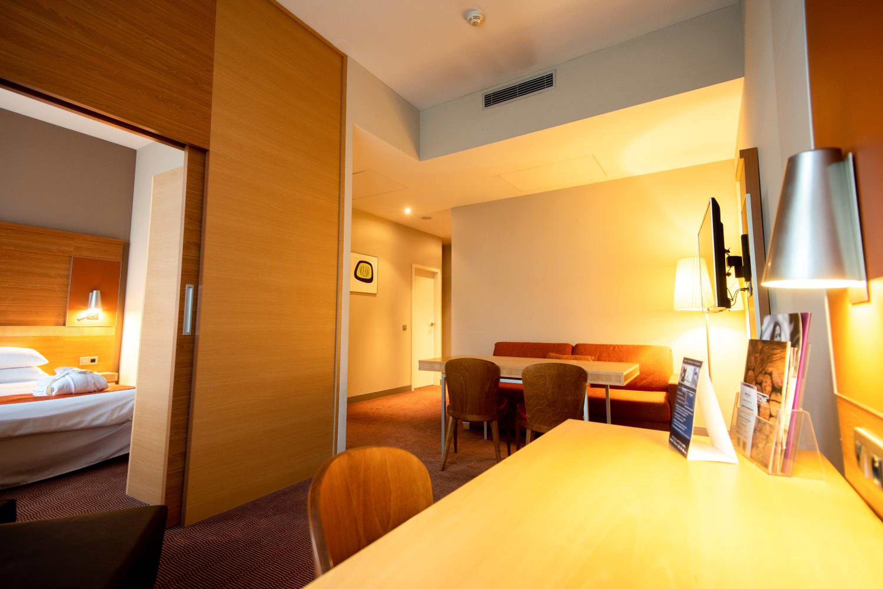 Privilege Suite with Double Bed and Sofa - Photo 8