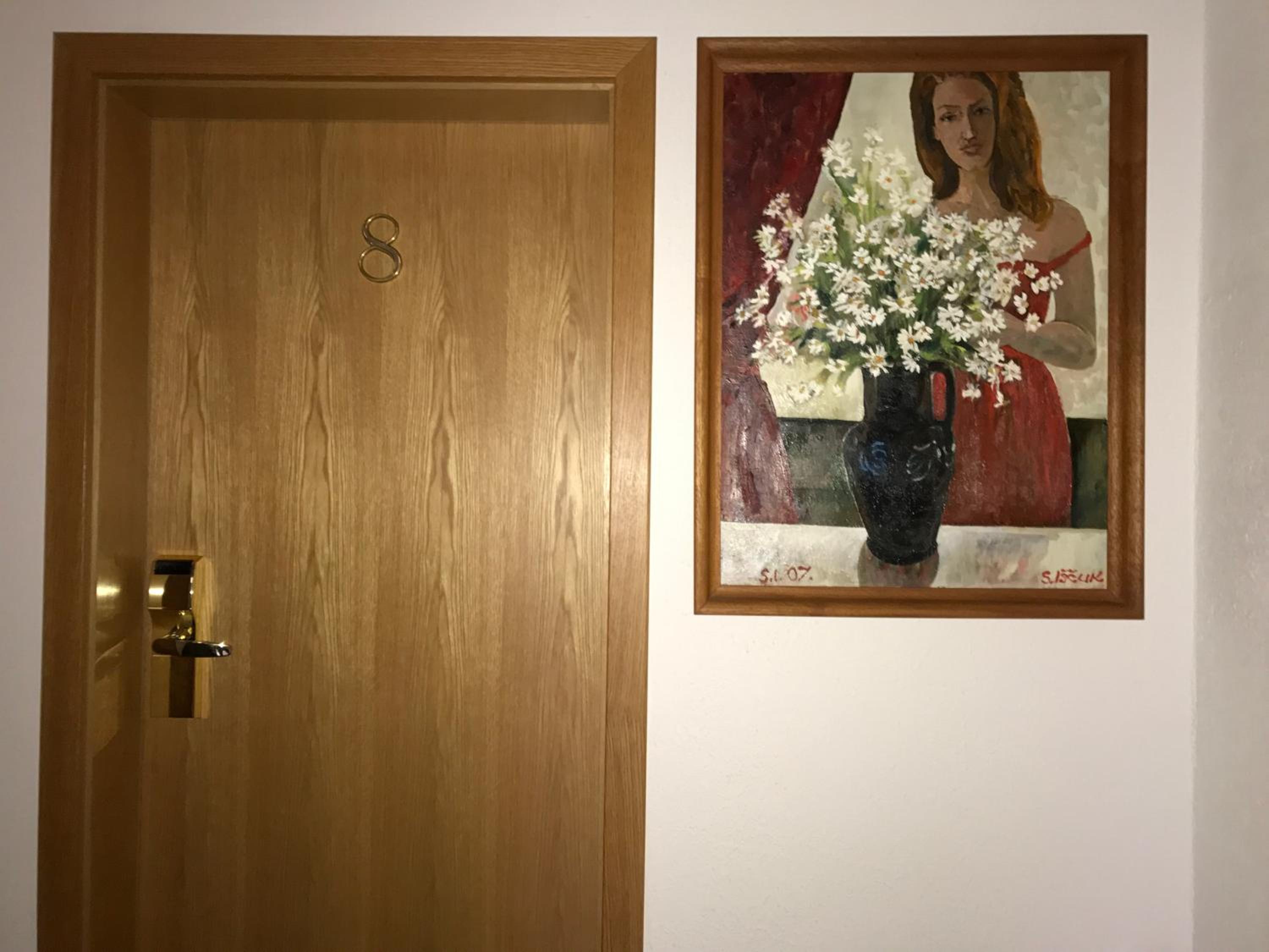 Deluxe Apartment photo 2