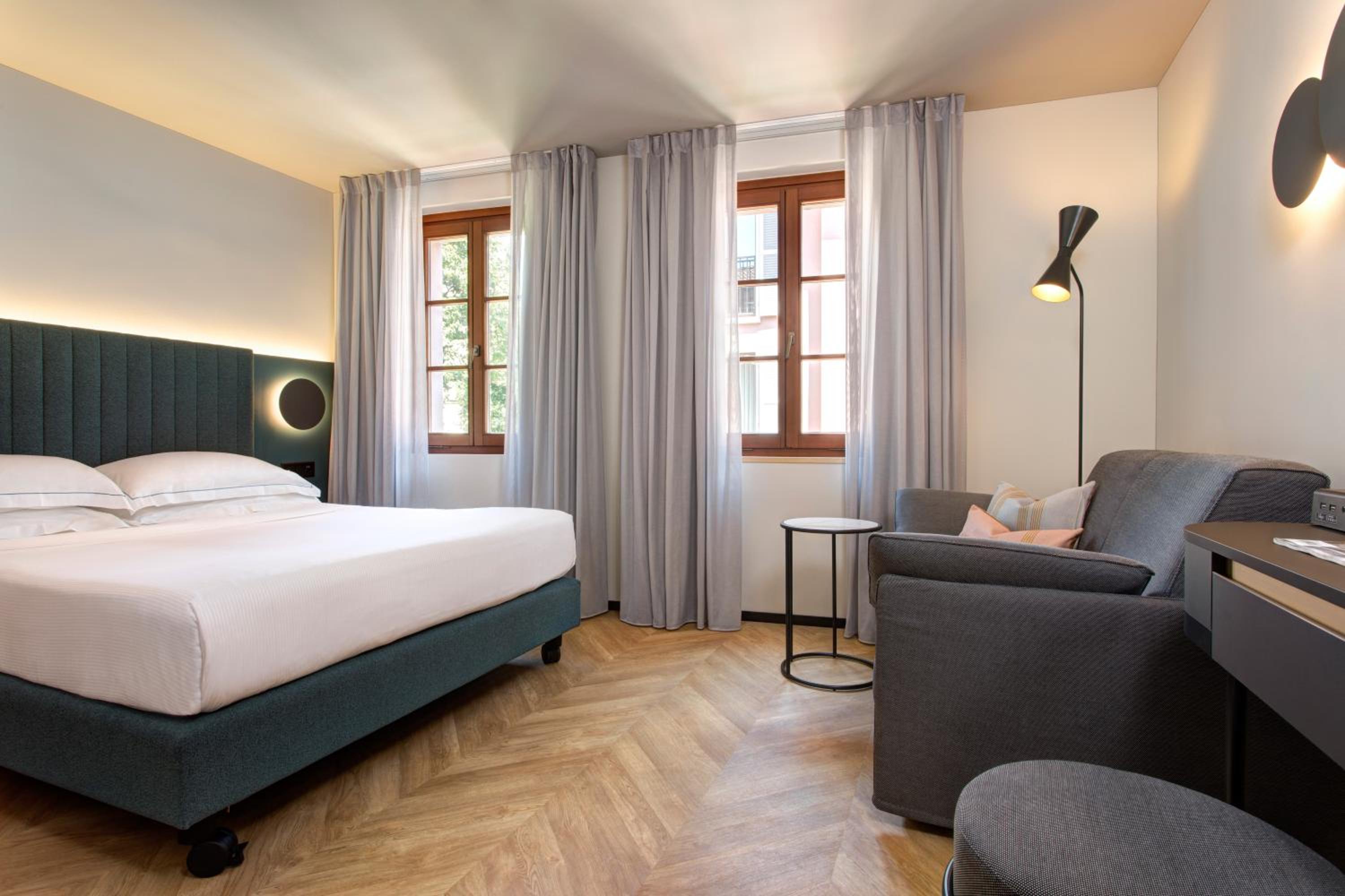 Double or Twin Room Plus with Air Conditioning - Photo 10