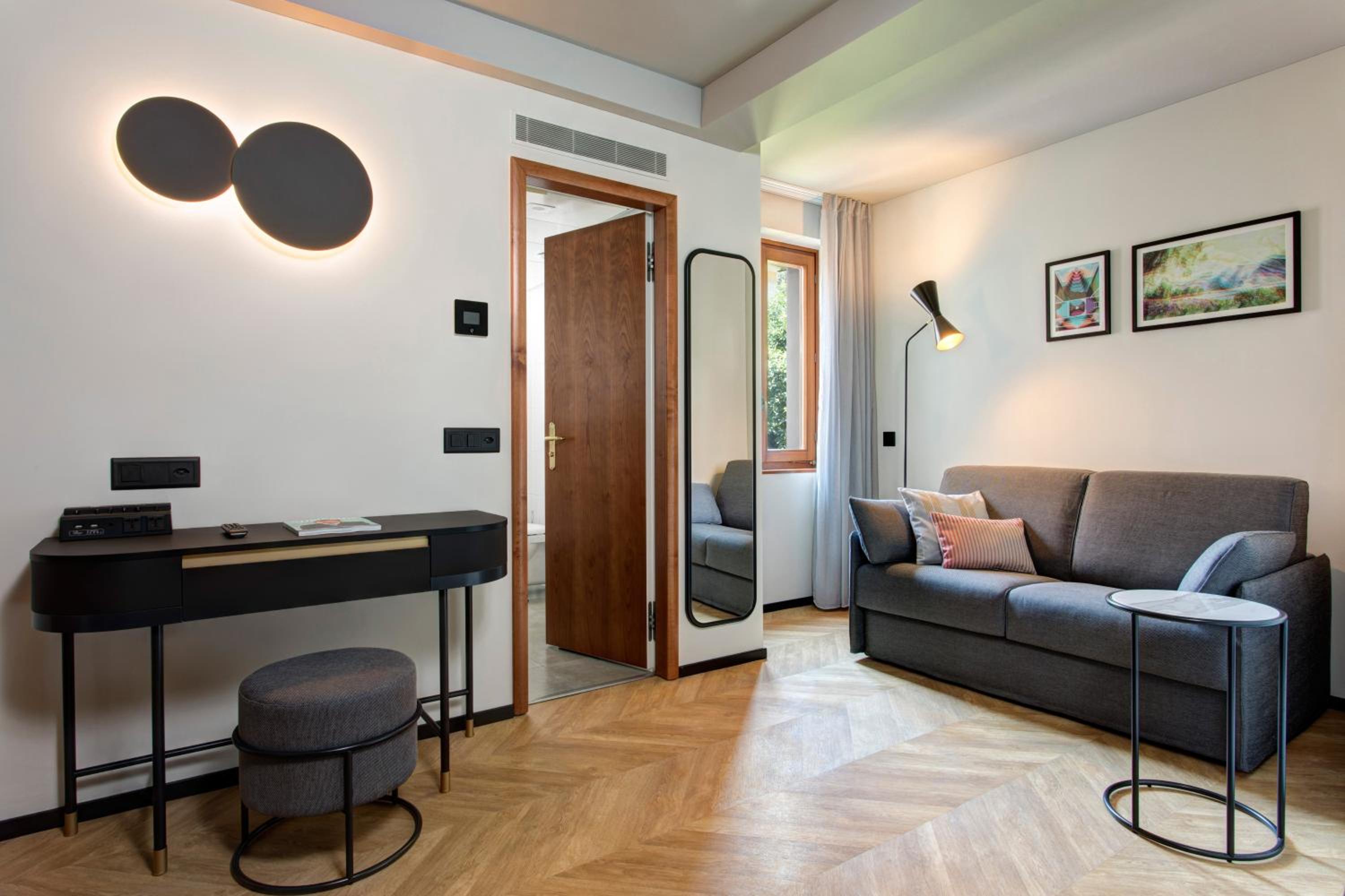 Double or Twin Room Plus with Air Conditioning - Photo 6