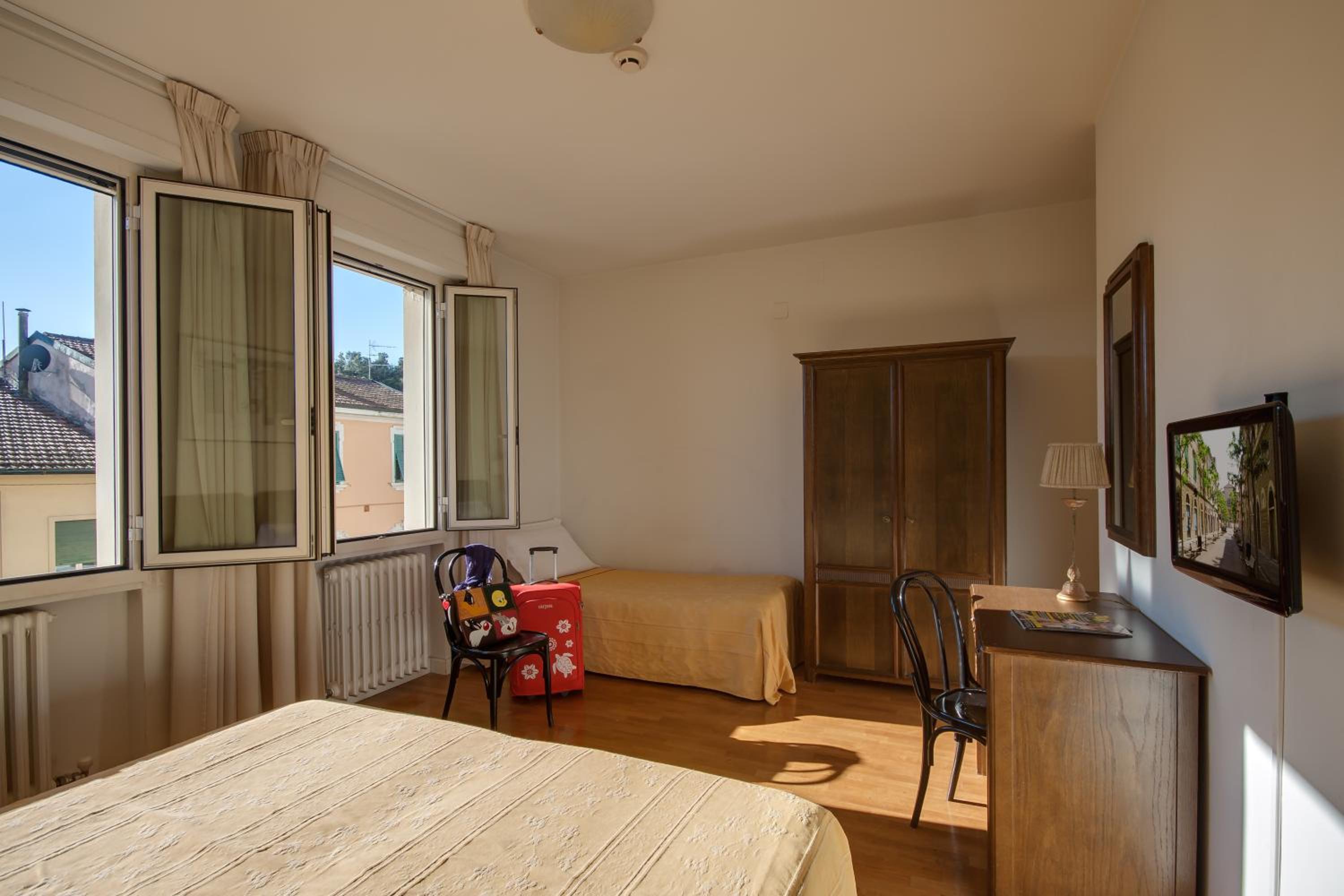 Triple Room - Photo 2