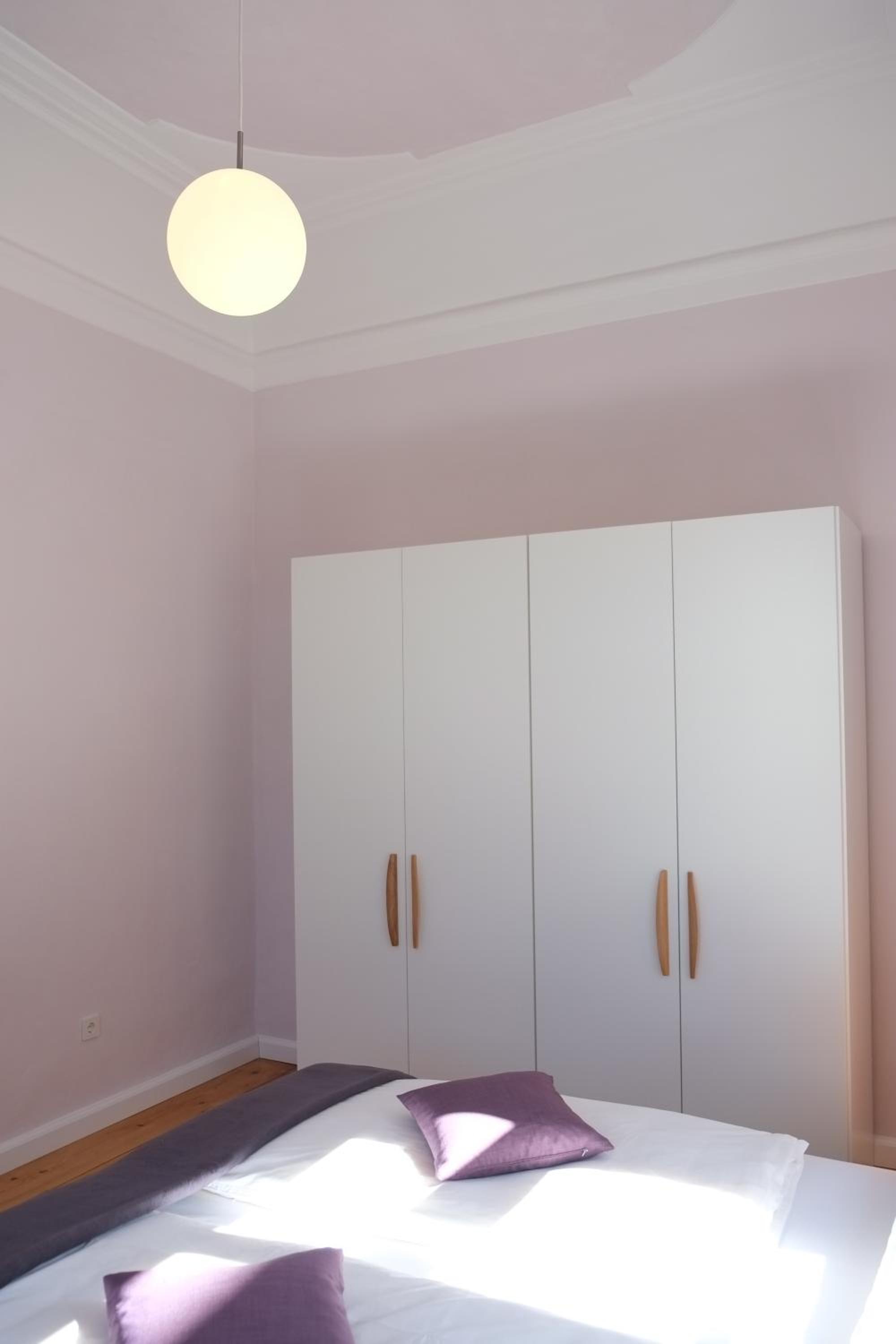 One-Bedroom Apartment photo 2