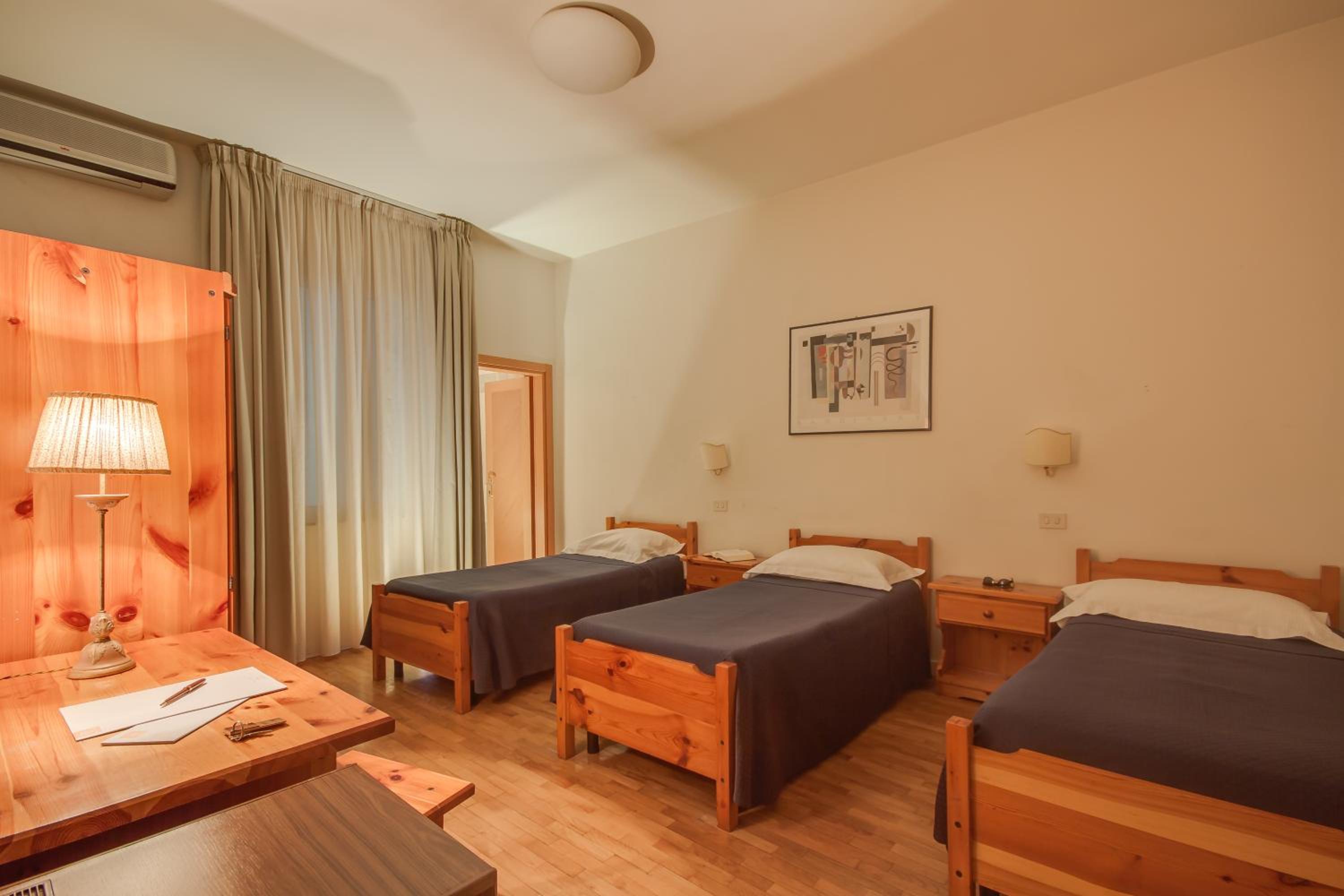 Triple Room - Photo 5