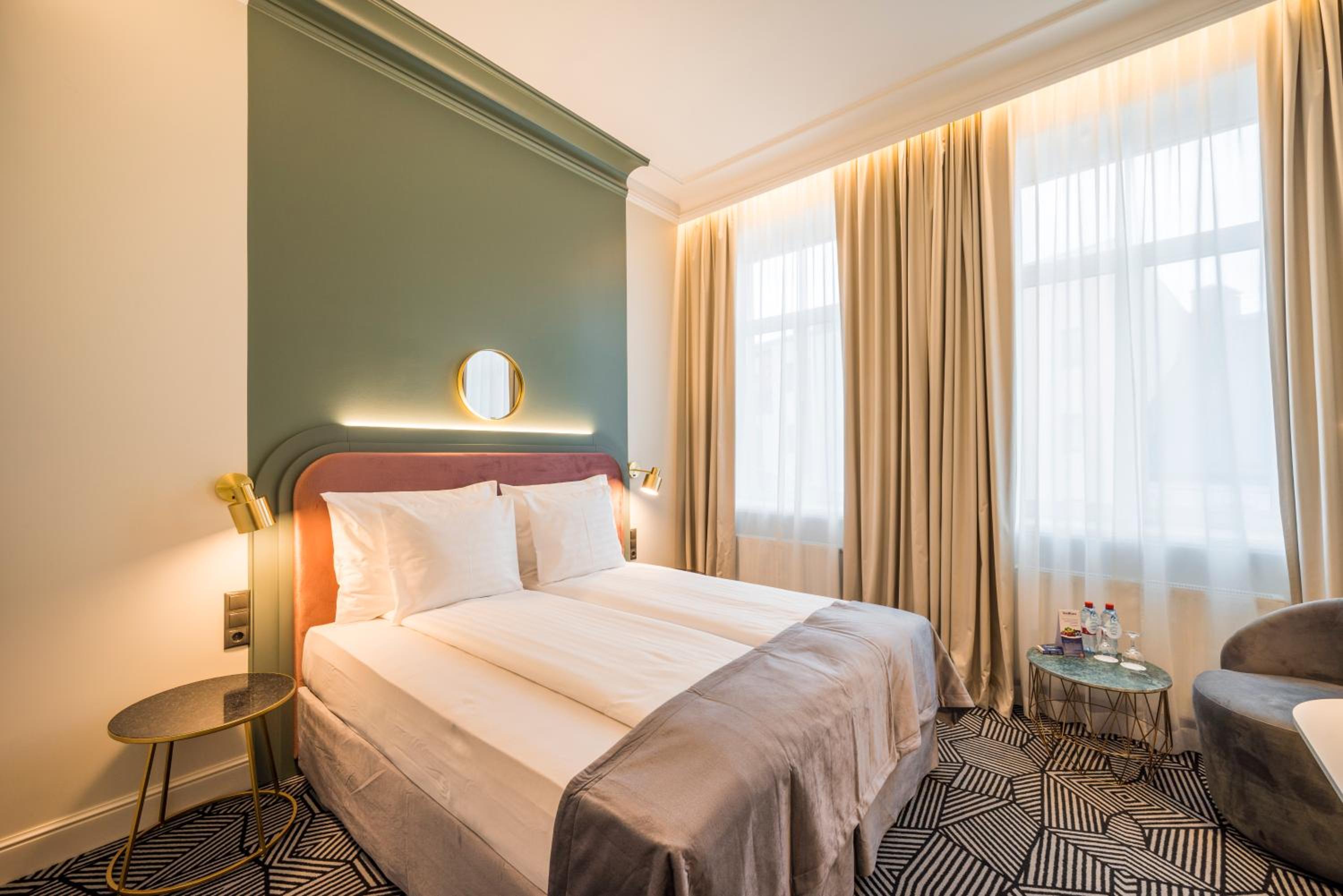 Standard Double or Twin Room - Photo 3