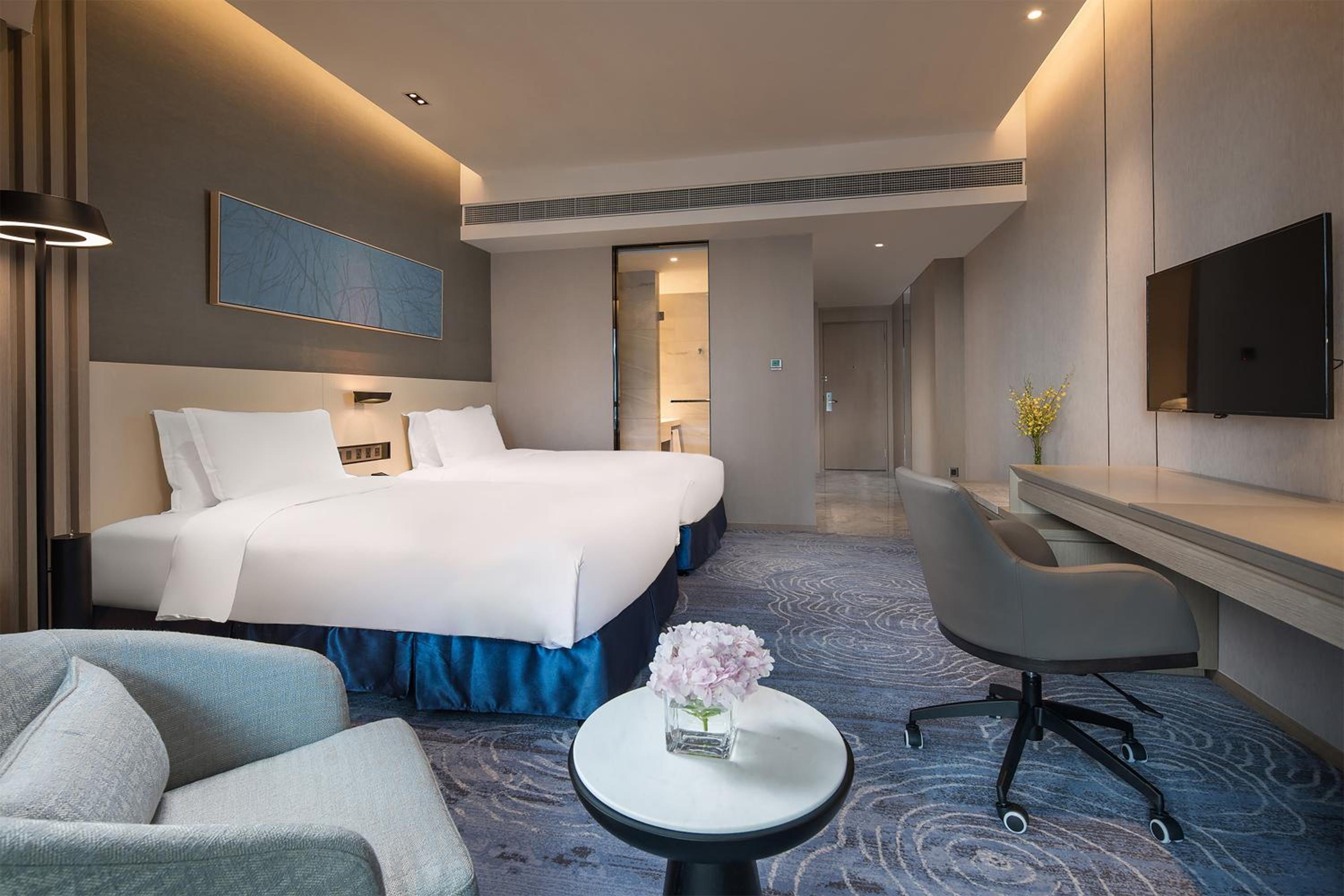 Premium Twin Room photo 2