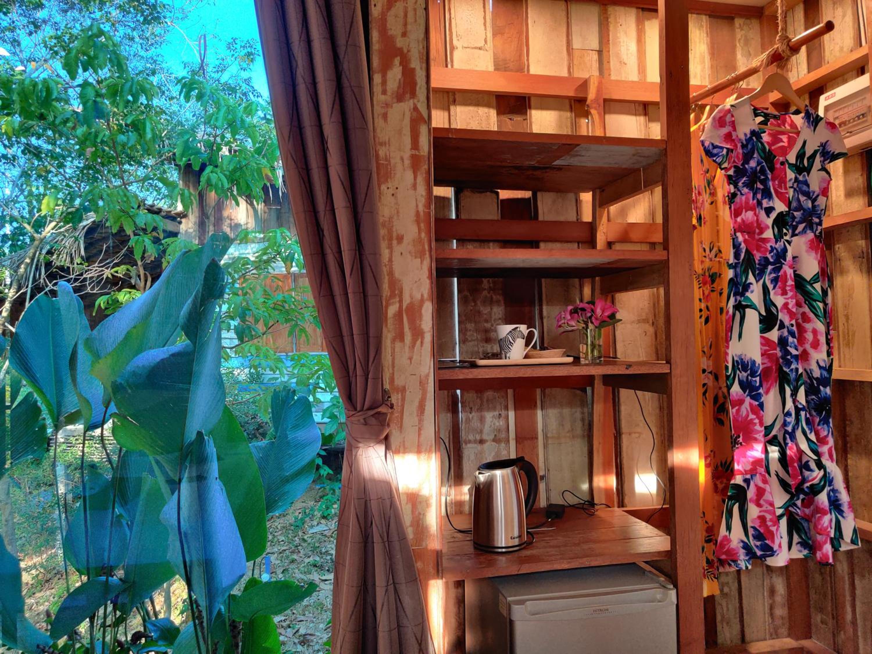 Deluxe Double Room (2 Adults + 1 Child) - Photo 10
