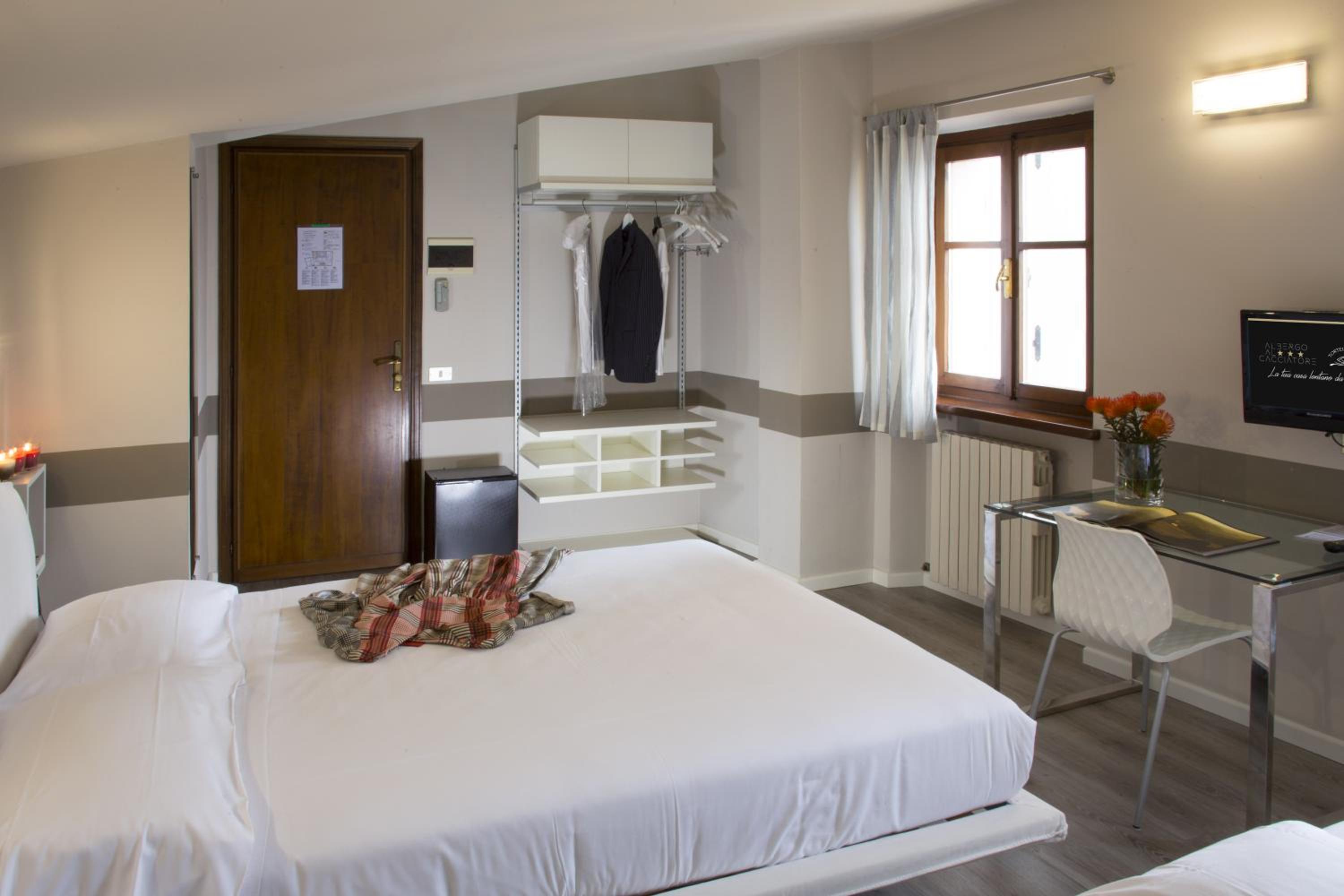 Triple Room with Bathroom photo 1