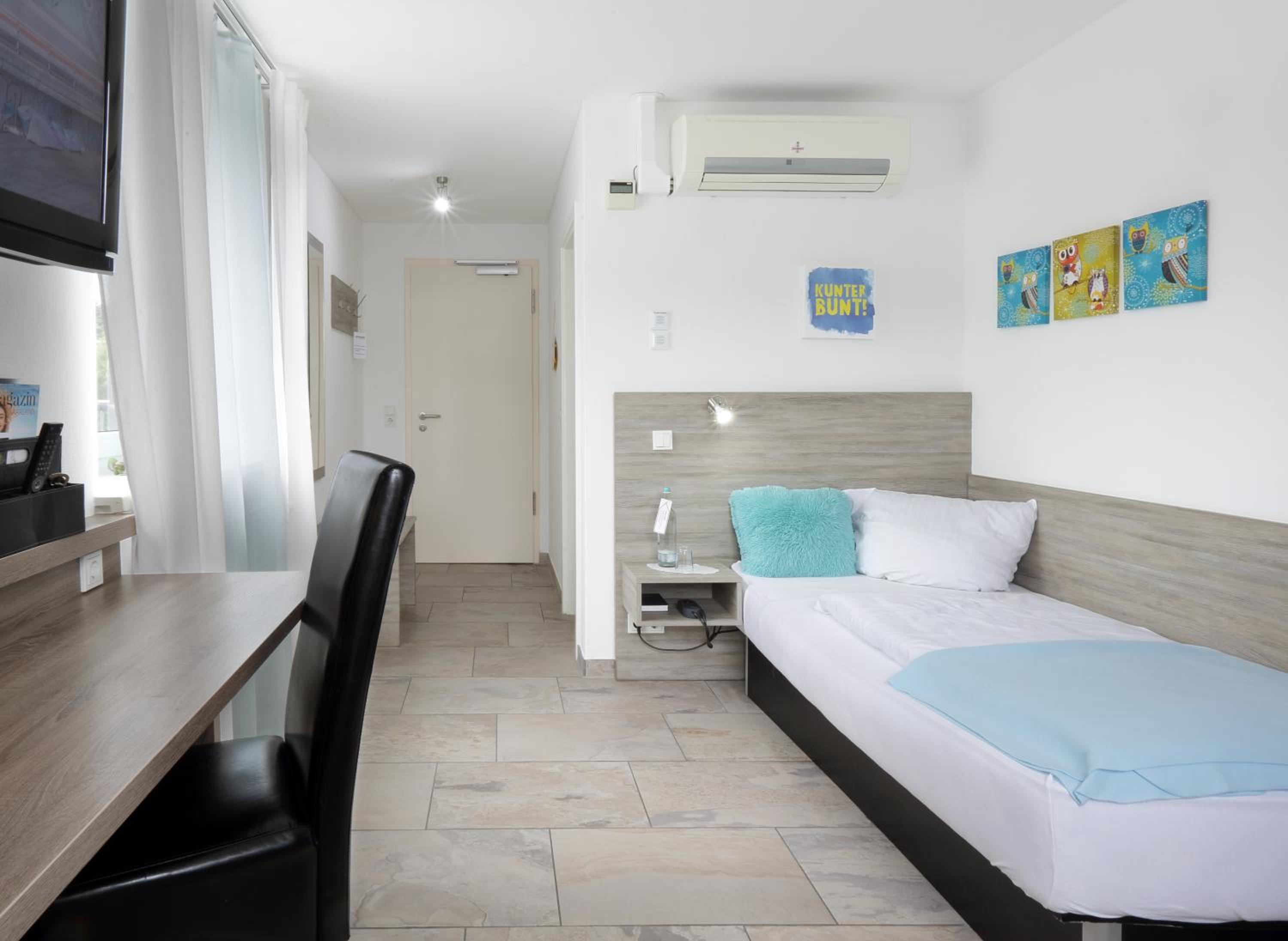 Single Room photo 2