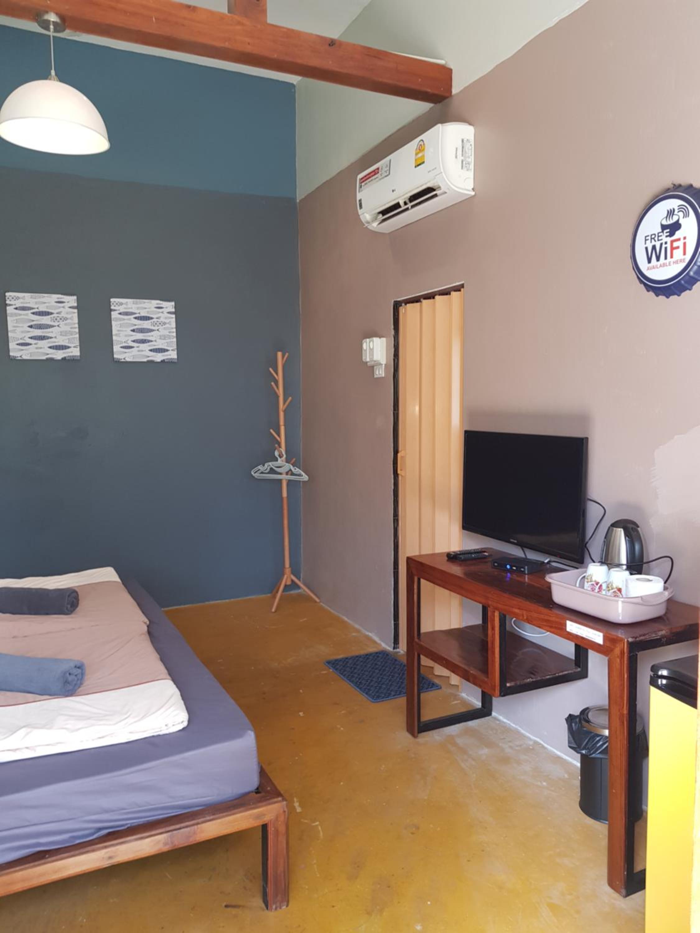 Standard King Room photo 3
