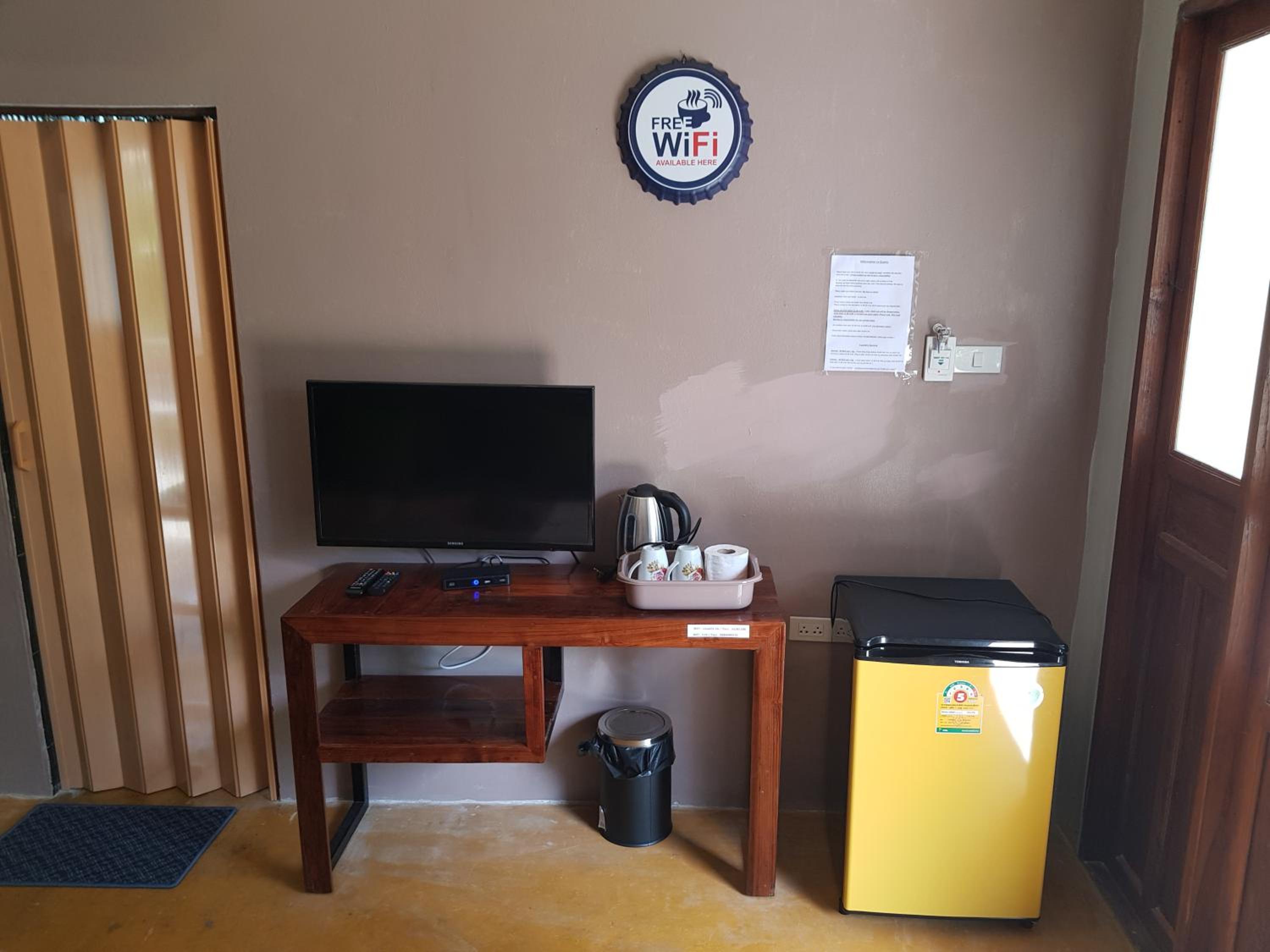 Standard King Room photo 2