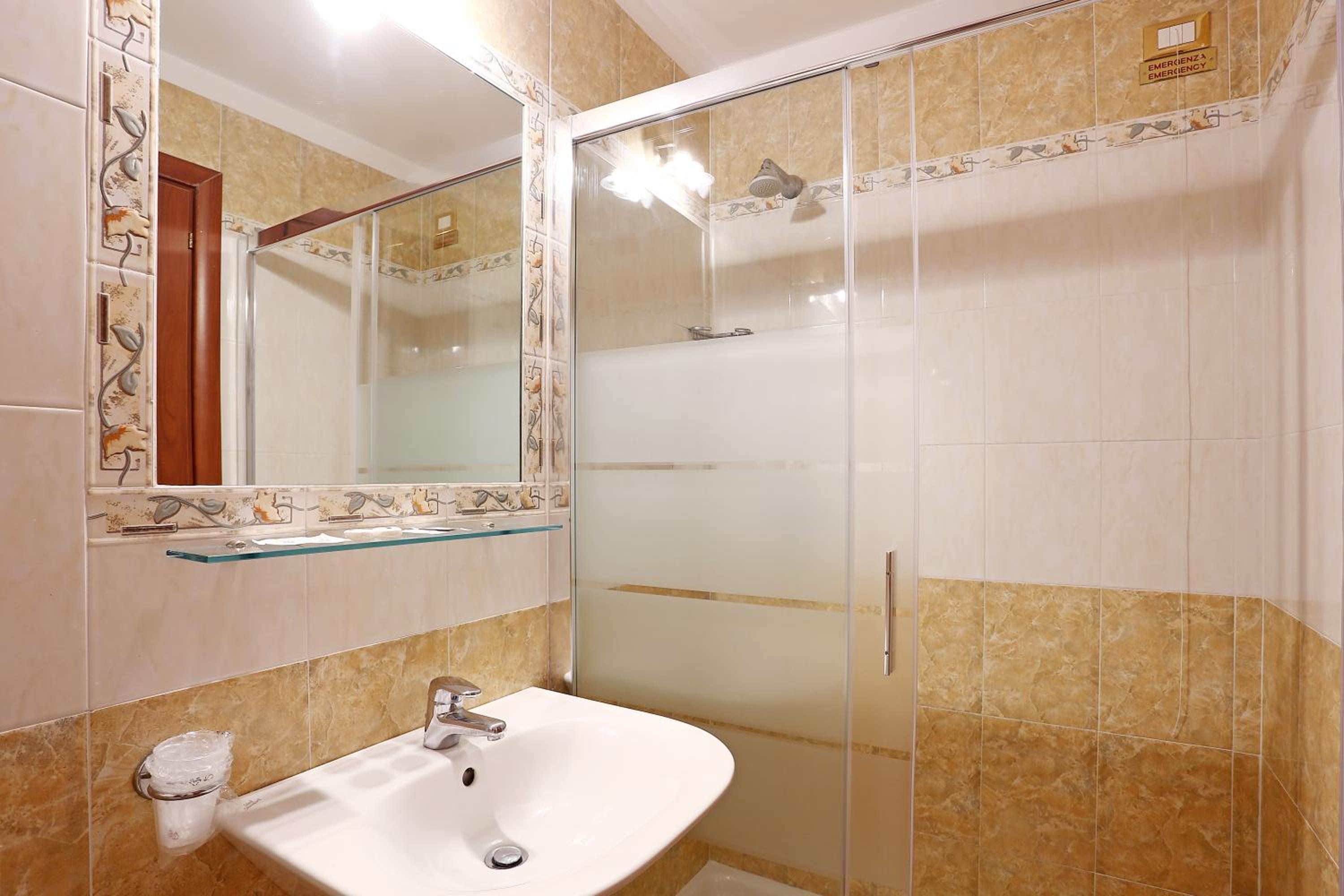 Small Double Room photo 3