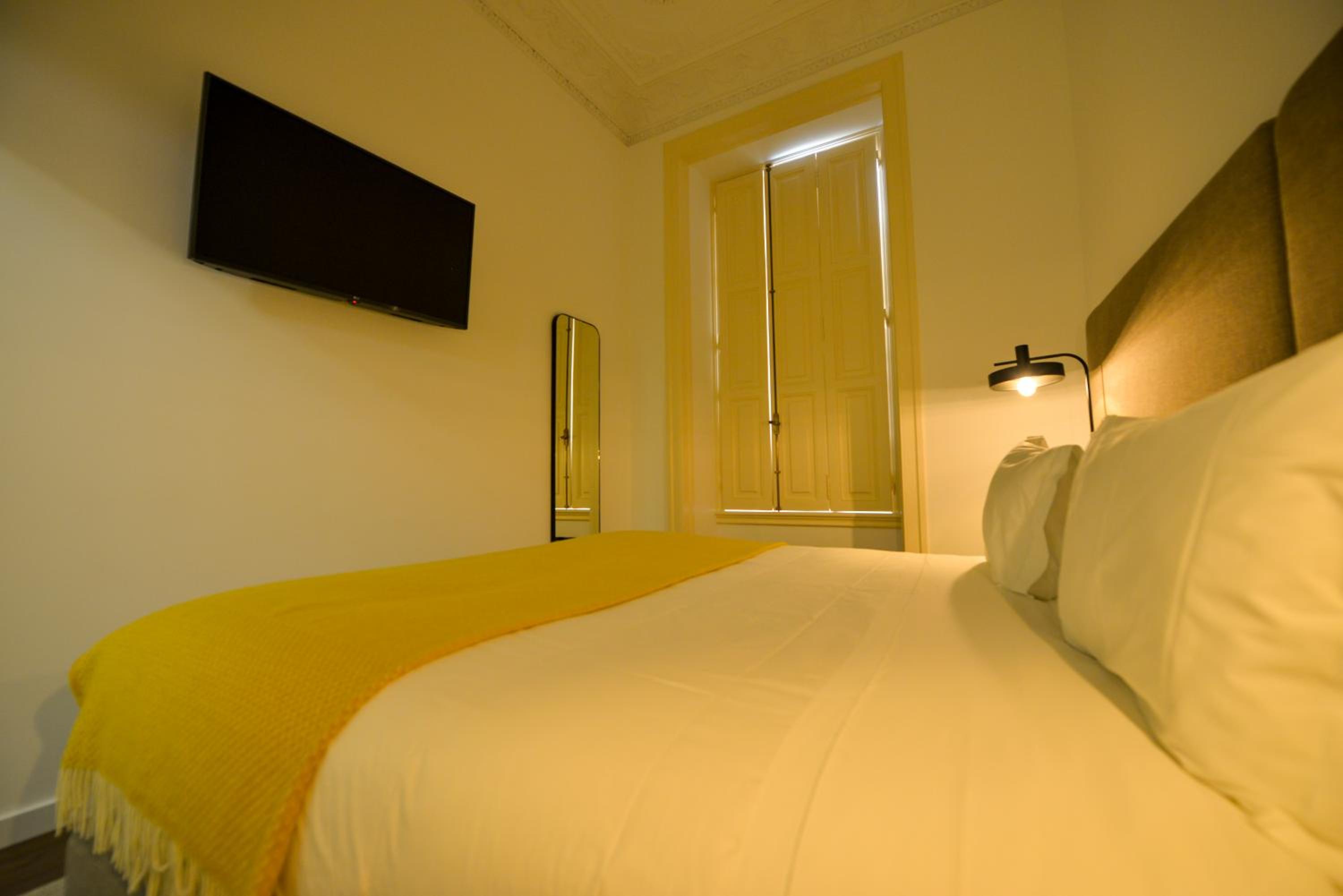 Deluxe Double Room - Photo 7