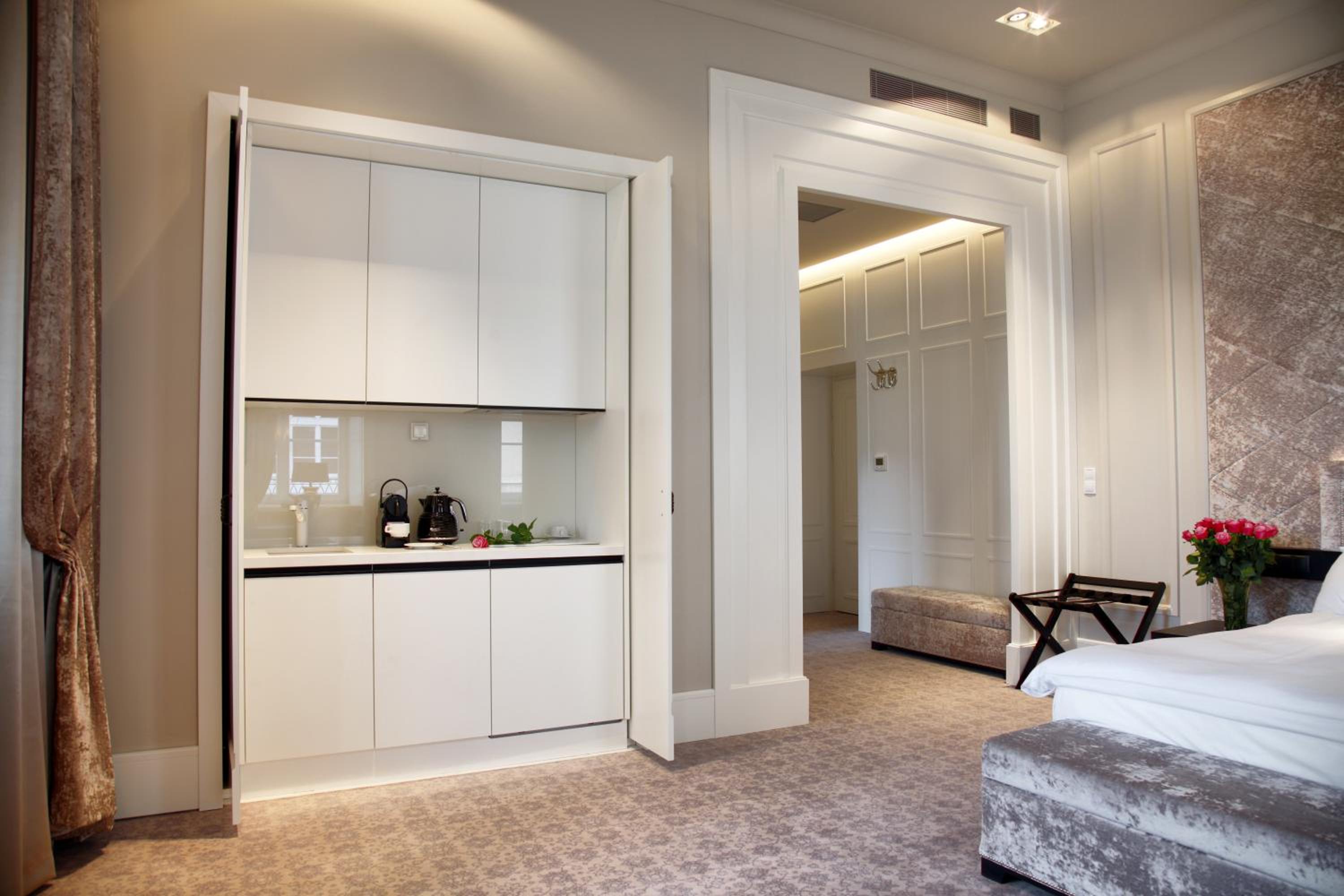 Apartment thumbnail 6