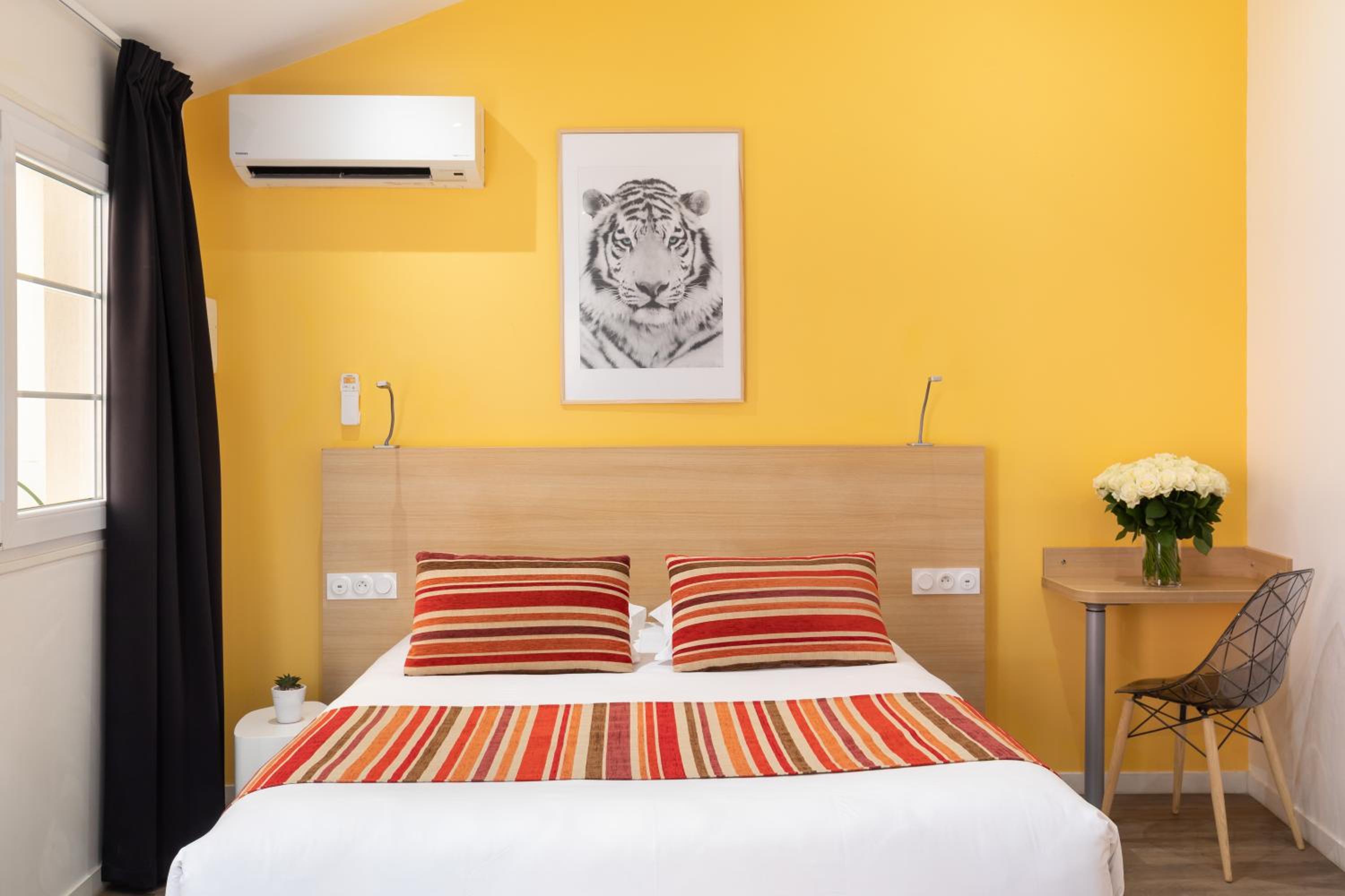 Relax in a vibrant and cozy retreat!