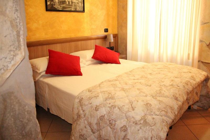 Double Room - Photo 6