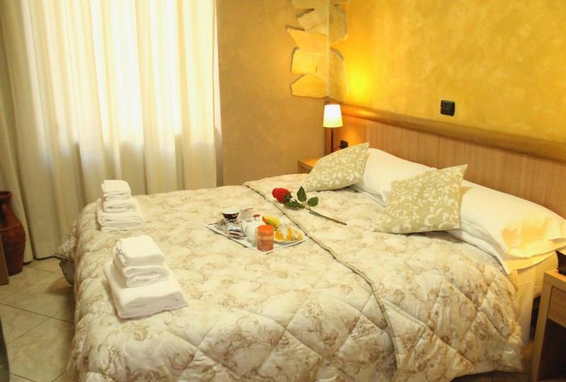 Double Room - Photo 5