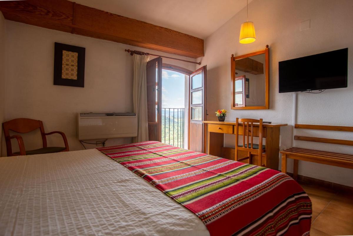 Double or Twin Room photo 3