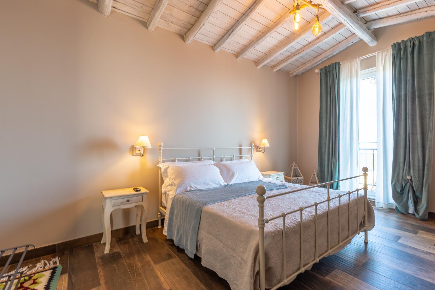 Queen Suite with Sea View - Photo 1