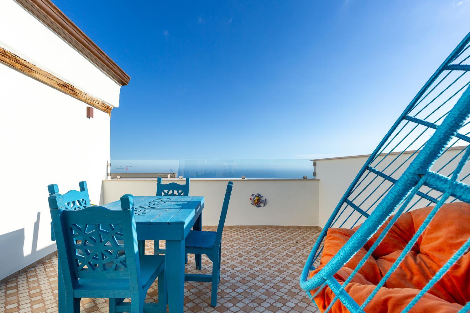 Queen Suite with Sea View - Photo 51