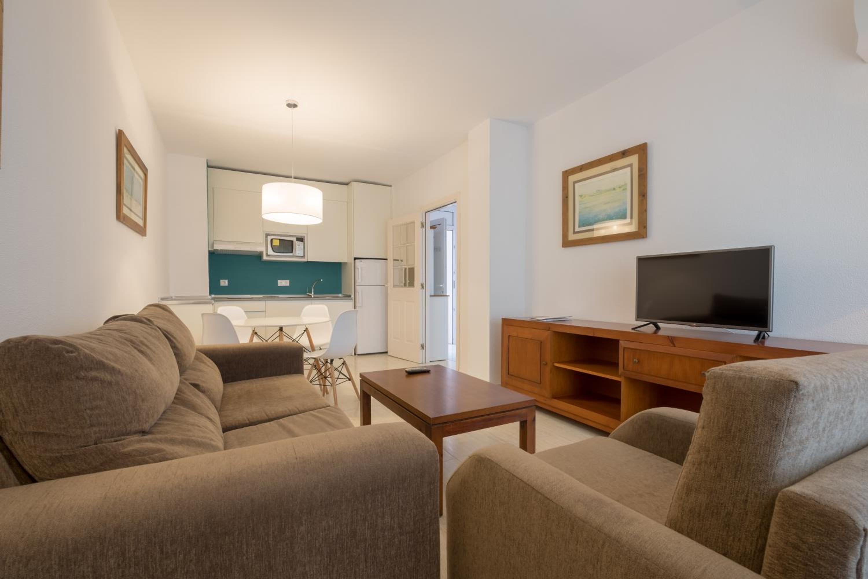 Apartamento con vista lateral al mar