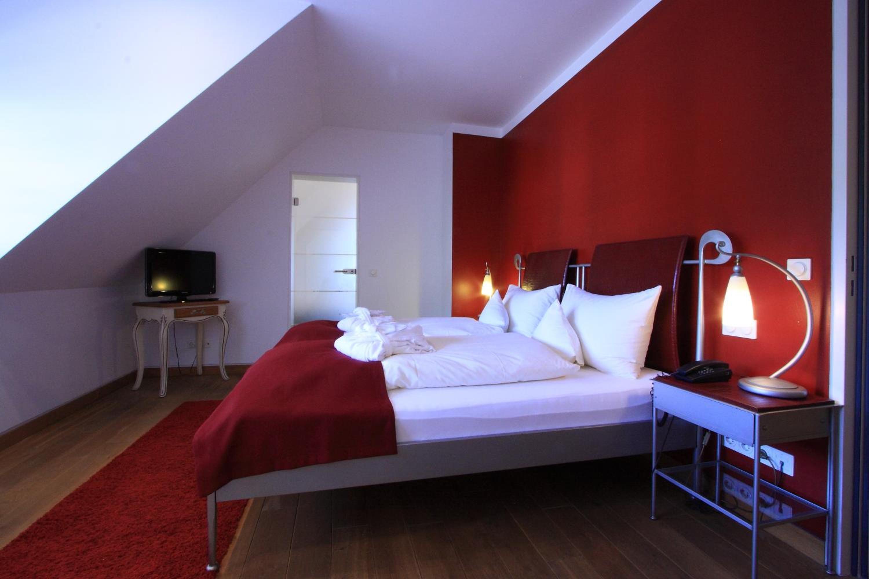 Suite - Photo 5