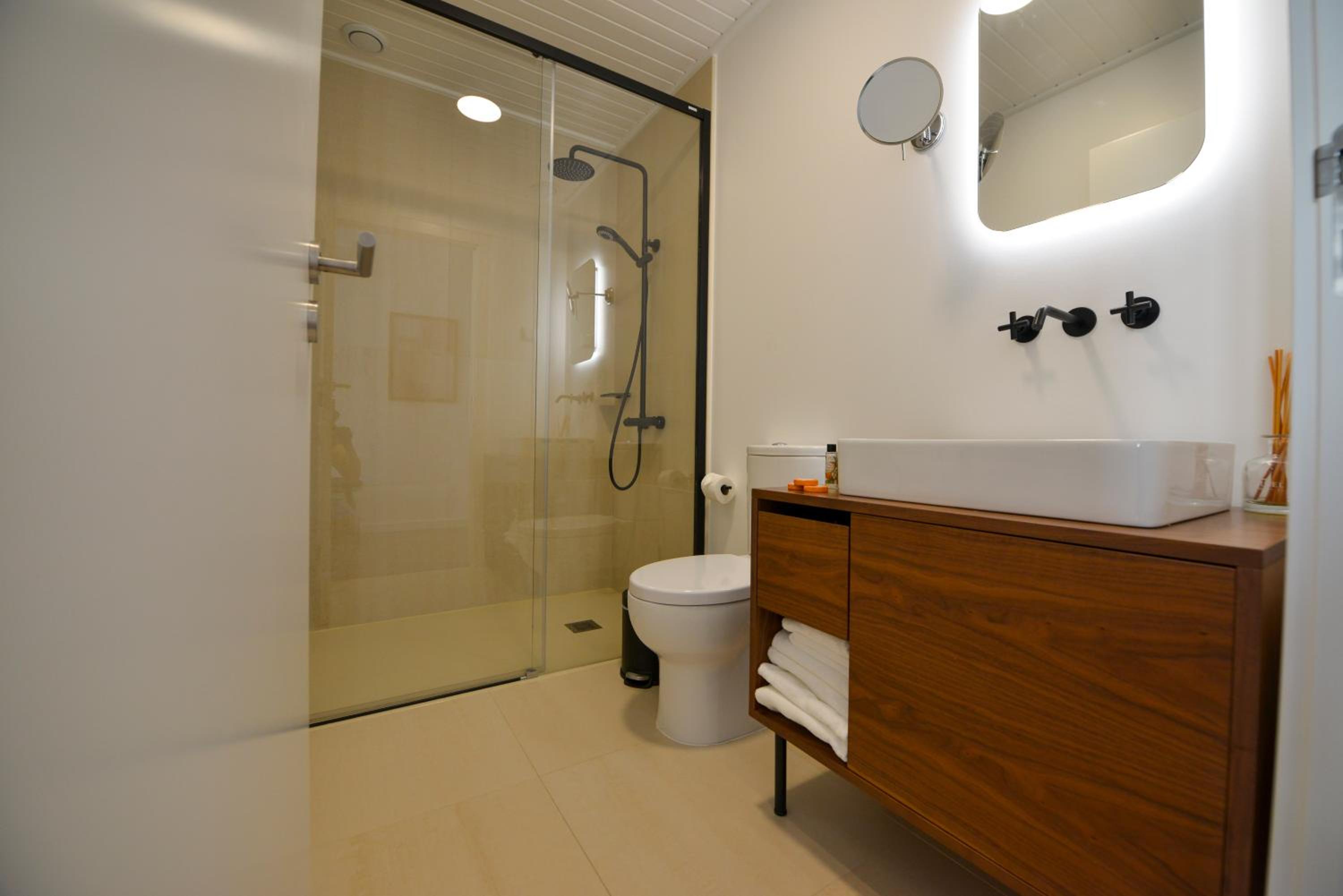 Superior Quadruple Room - Photo 21