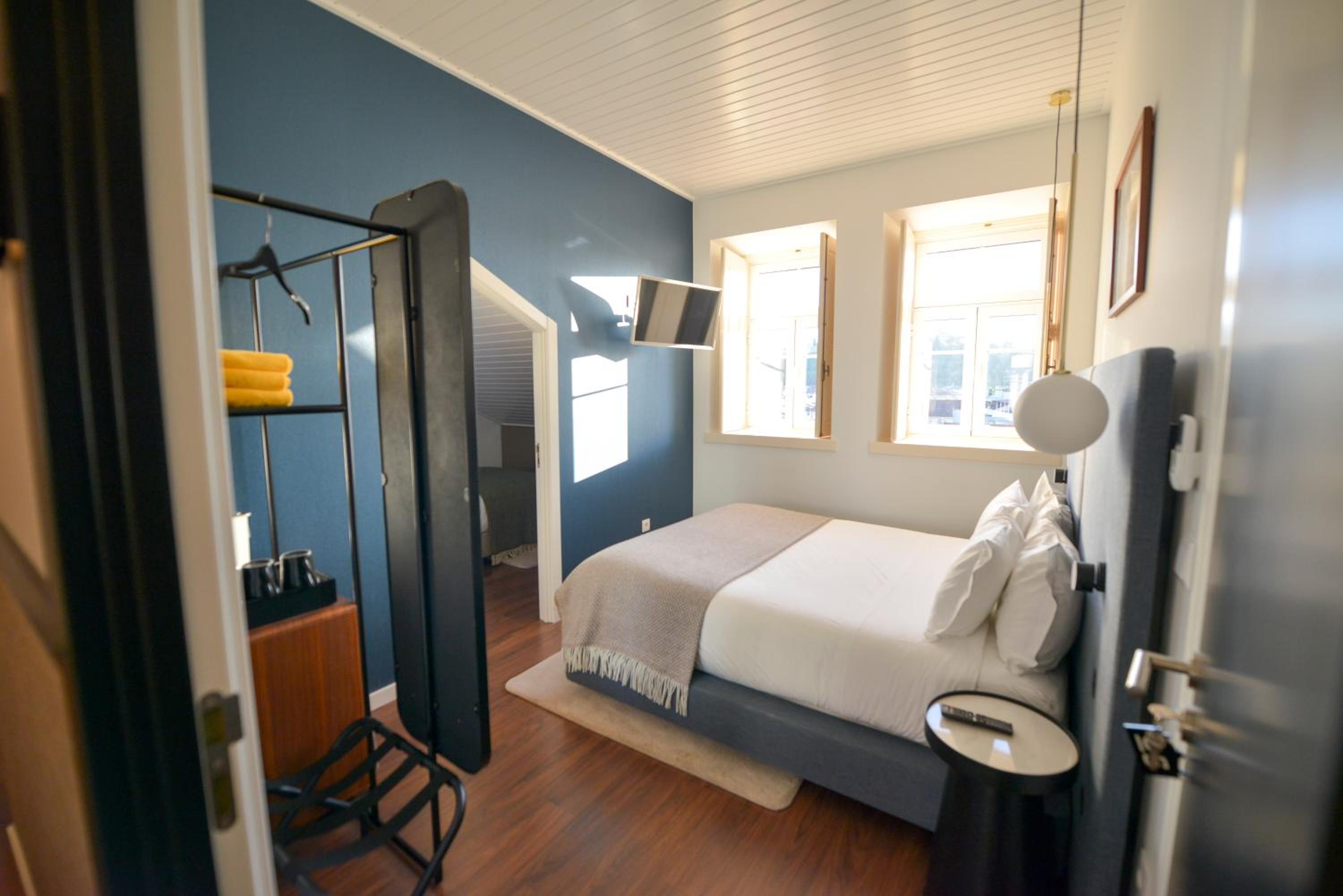 Deluxe Triple Room with Castle View - Photo 6