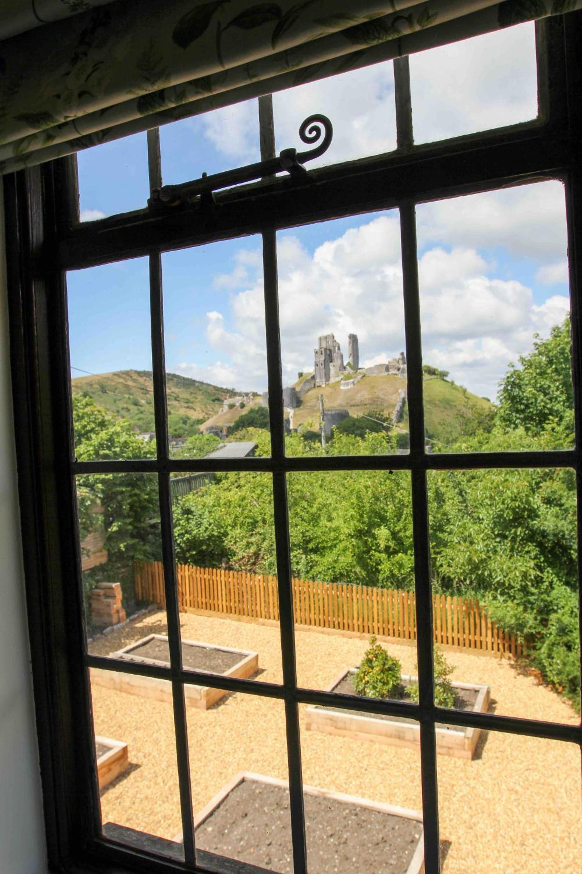 Castle View Double Room photo 3