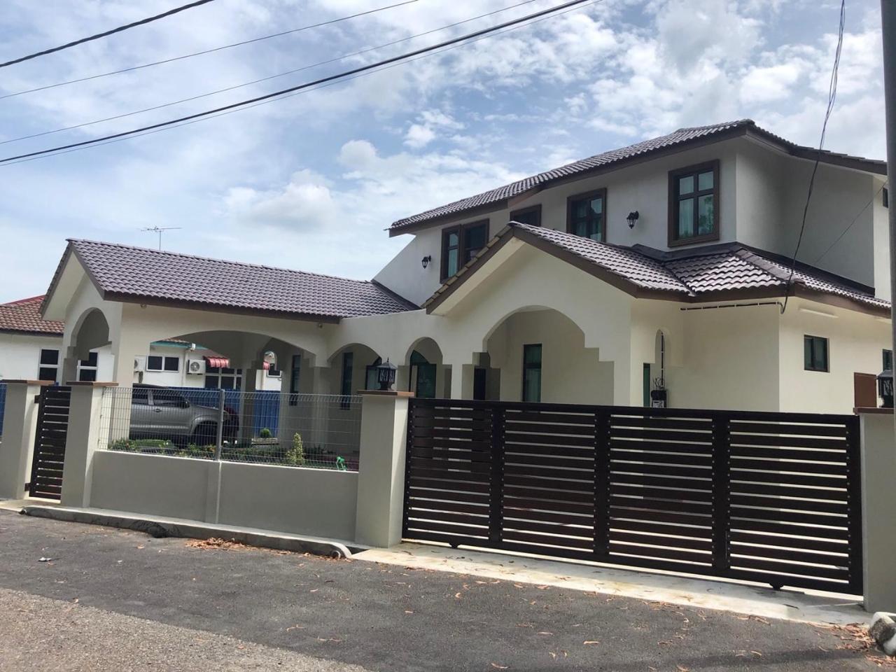 Villa photo 1