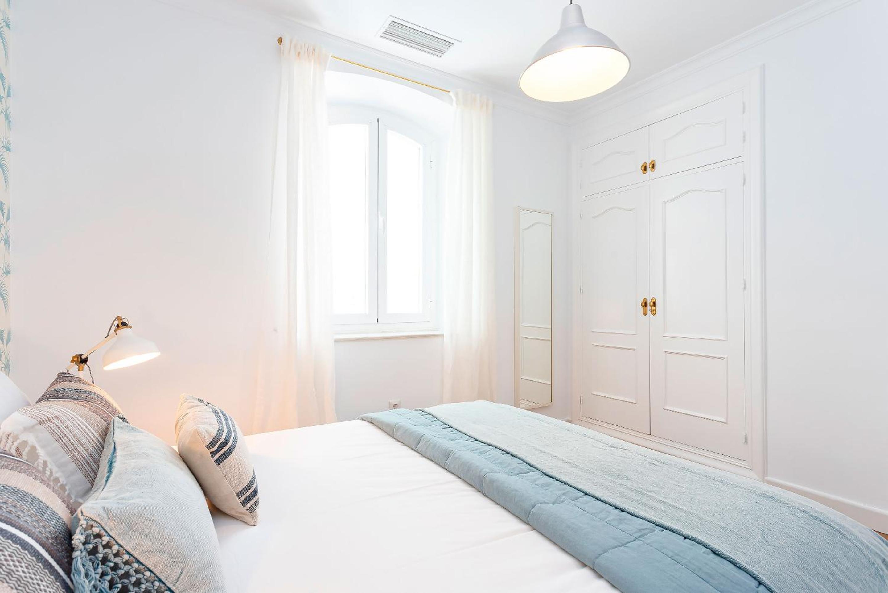 Apartamento de Dos Habitaciones con Terraza