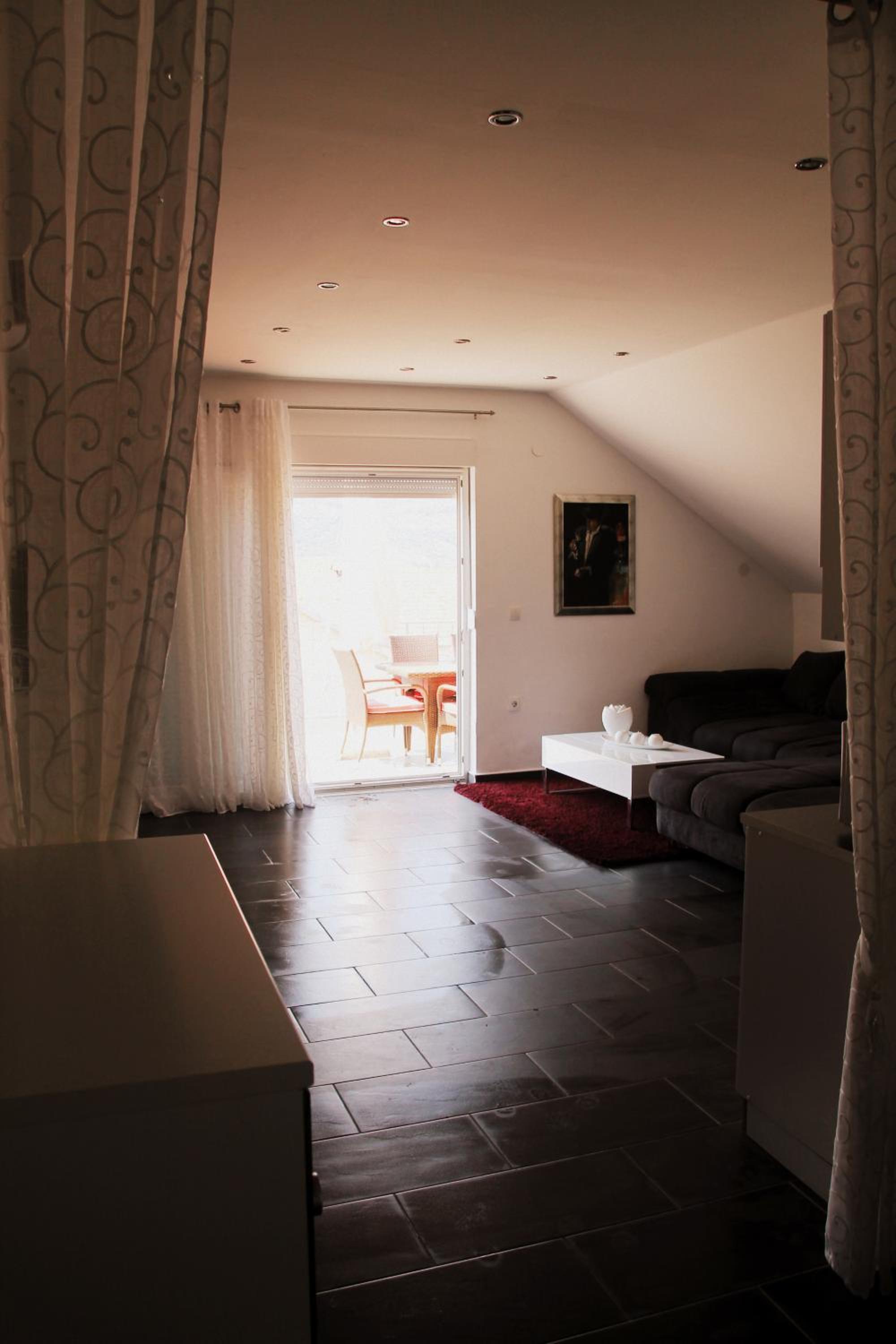 Apartment with Sea View - Photo 27