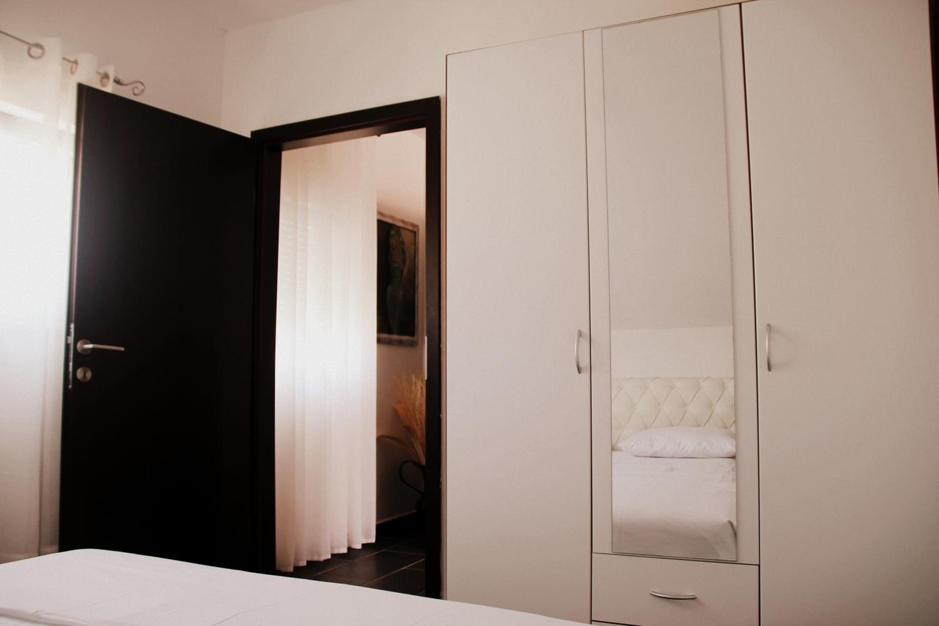 Apartment with Sea View - Photo 25