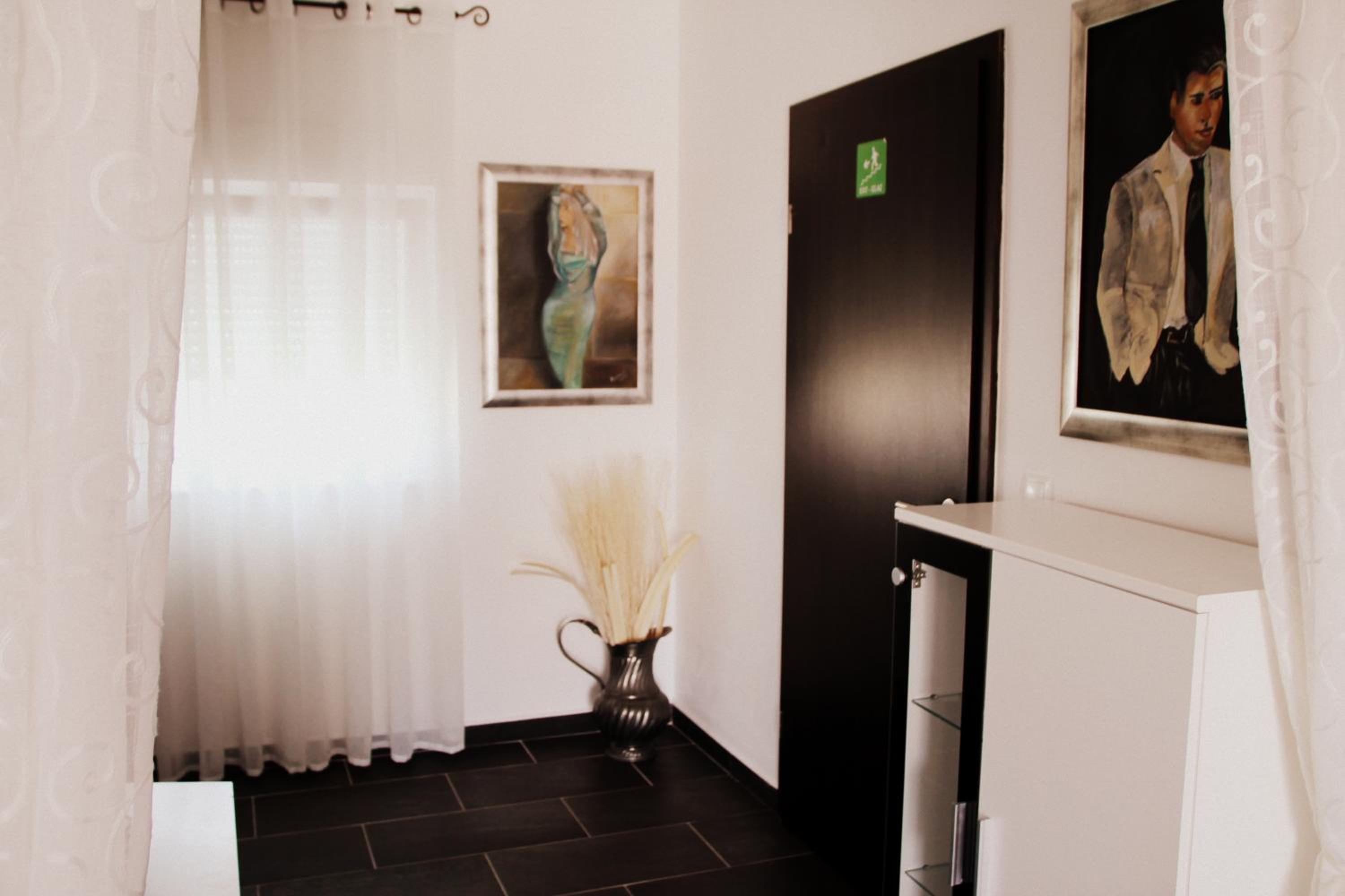 Apartment with Sea View - Photo 13