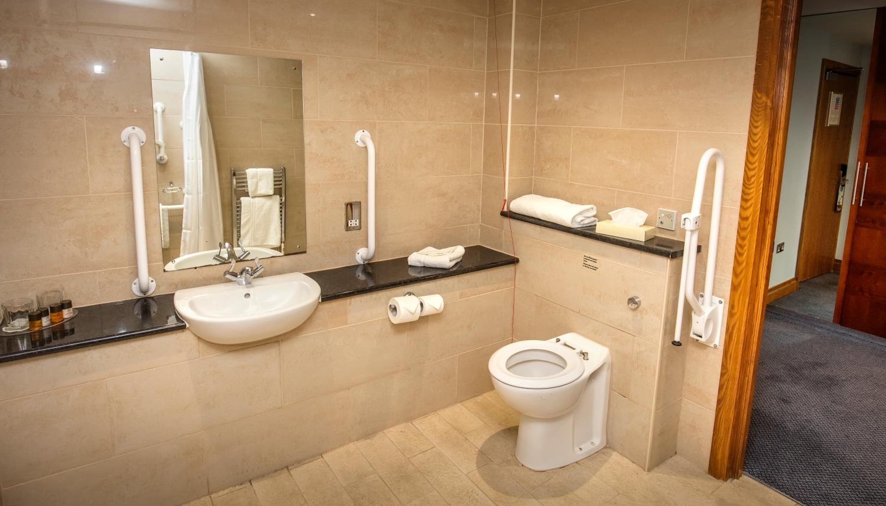 Double or Twin Room - Disability Access - Photo 3