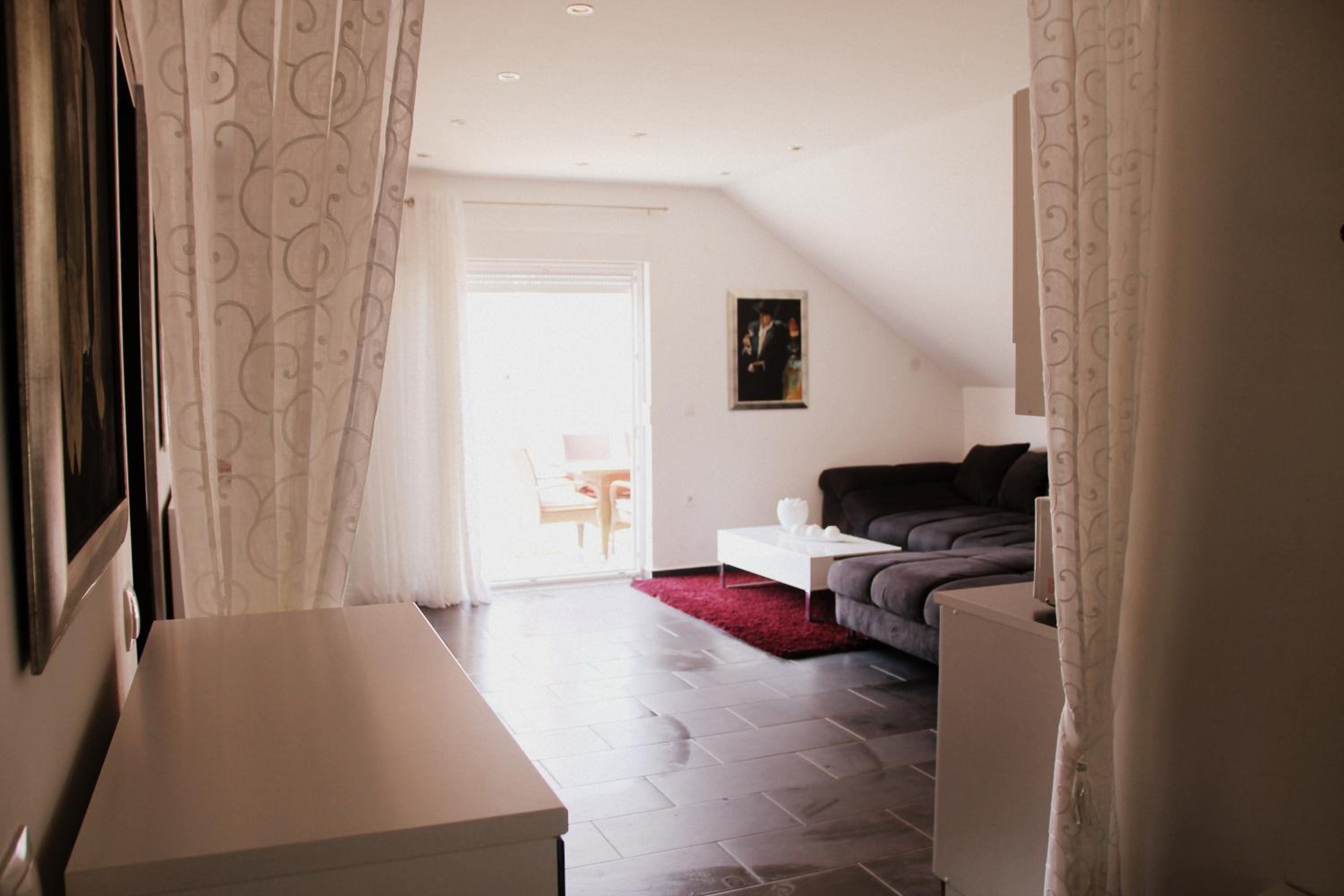 Apartment with Sea View - Photo 1