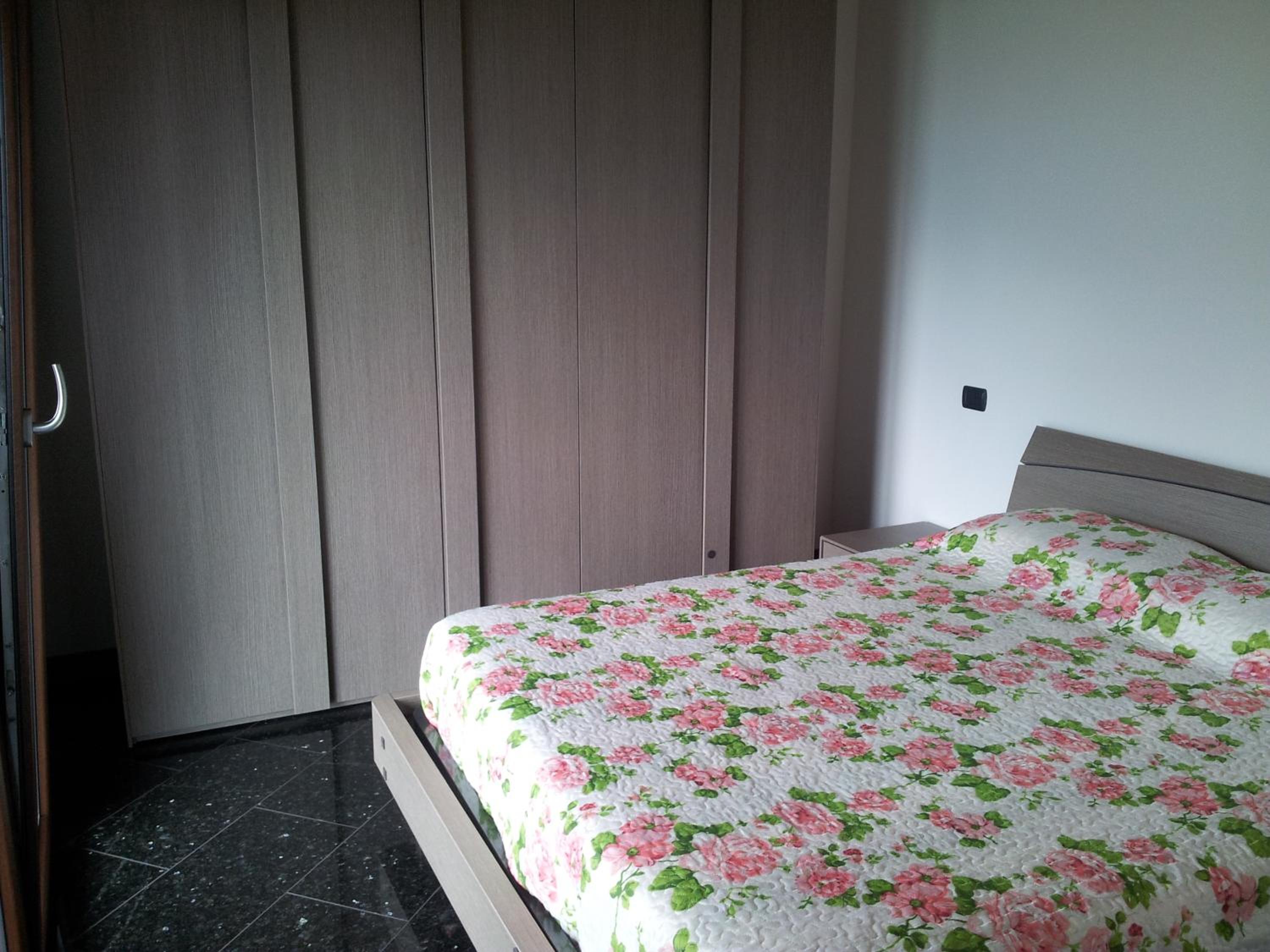 One-Bedroom Apartment with Lake View photo 1