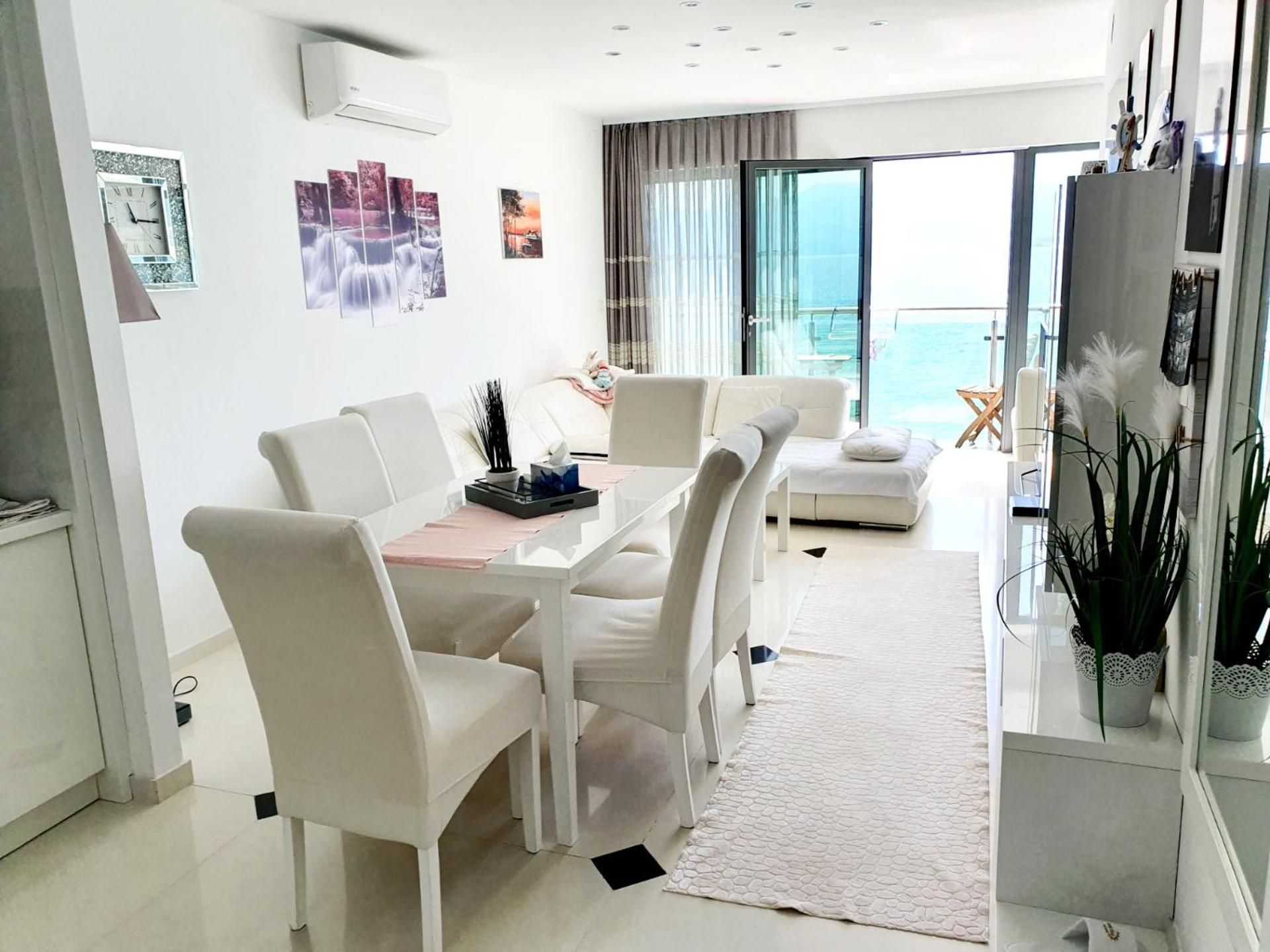 Penthouse Apartment - Photo 15