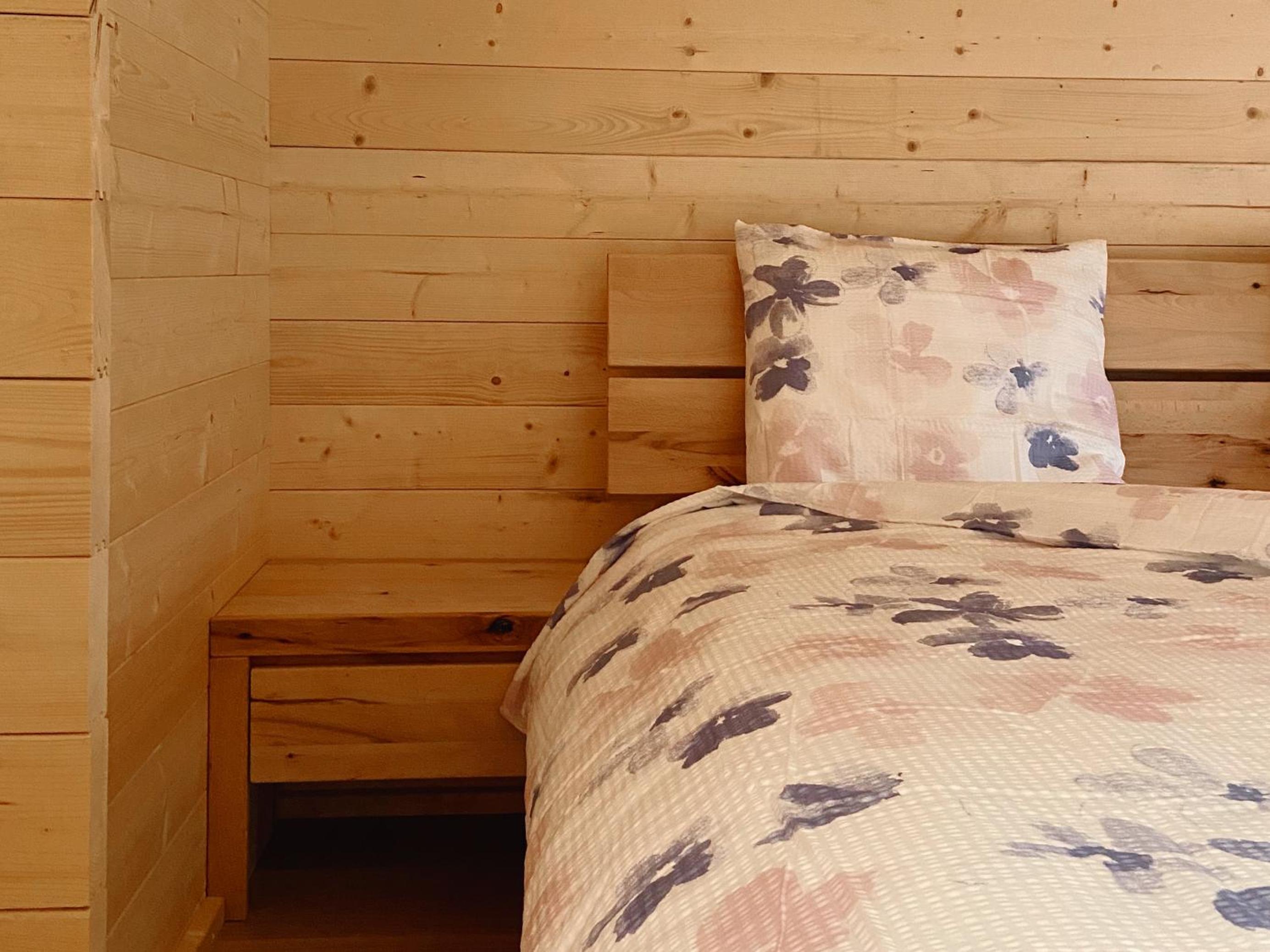 One-bedroom Chalet with Private Bathroom photo 3