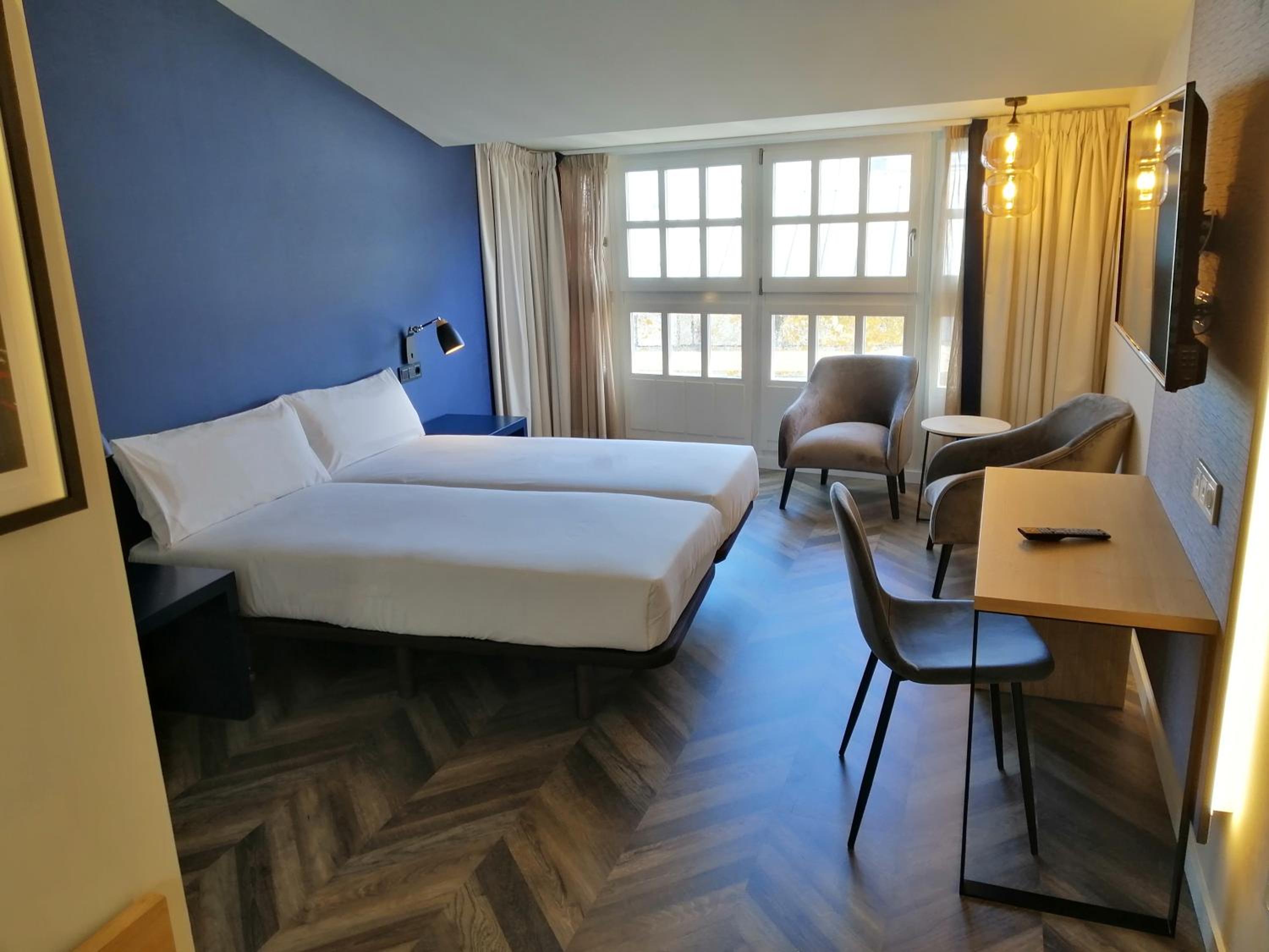 Superior Double Room - Photo 9